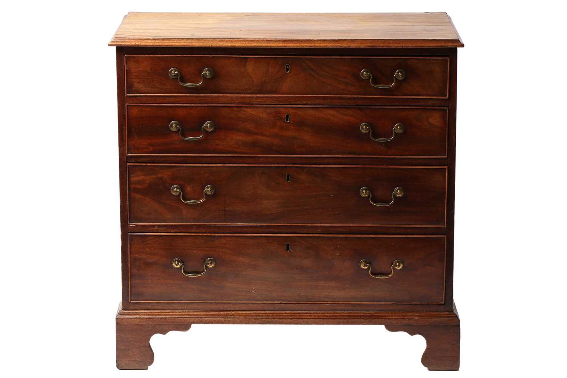 An early 19th-century mahogany and deal chest of four long drawers, 83 cm wide x 46 cm deep x 83 - Image 2 of 7