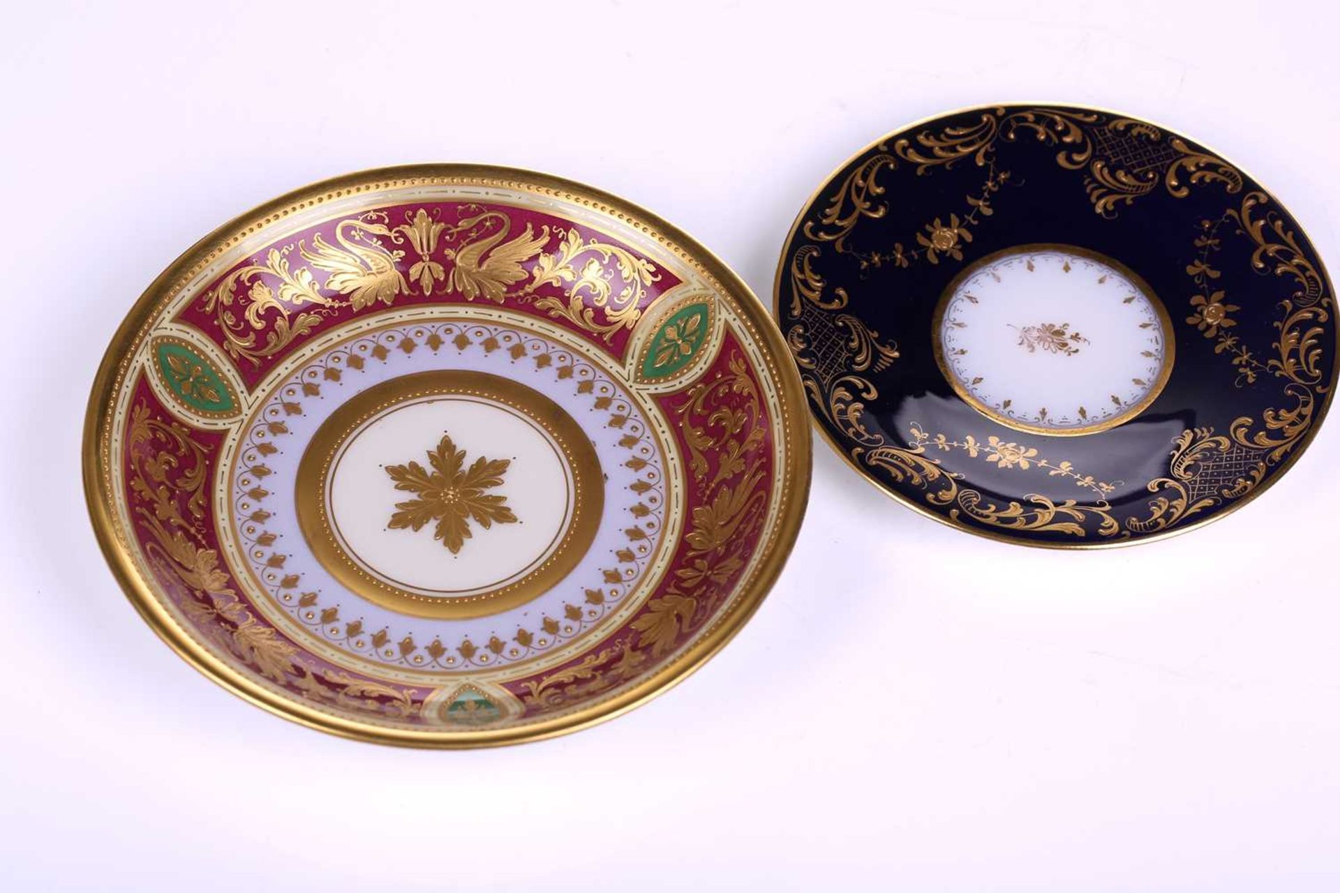 A collection of Herend porcelain items, to include a gilt-decorated pot pourri, 13 cm high, together - Image 4 of 18