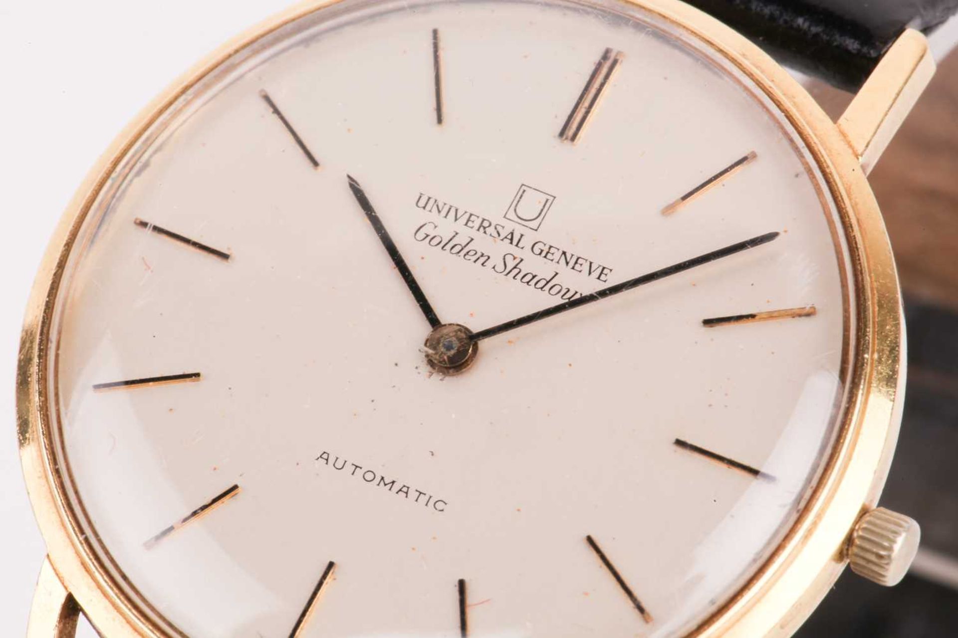 A Universal Geneve golden shadow automatic watch, featuring a Swiss-made automatic movement with a - Image 4 of 12