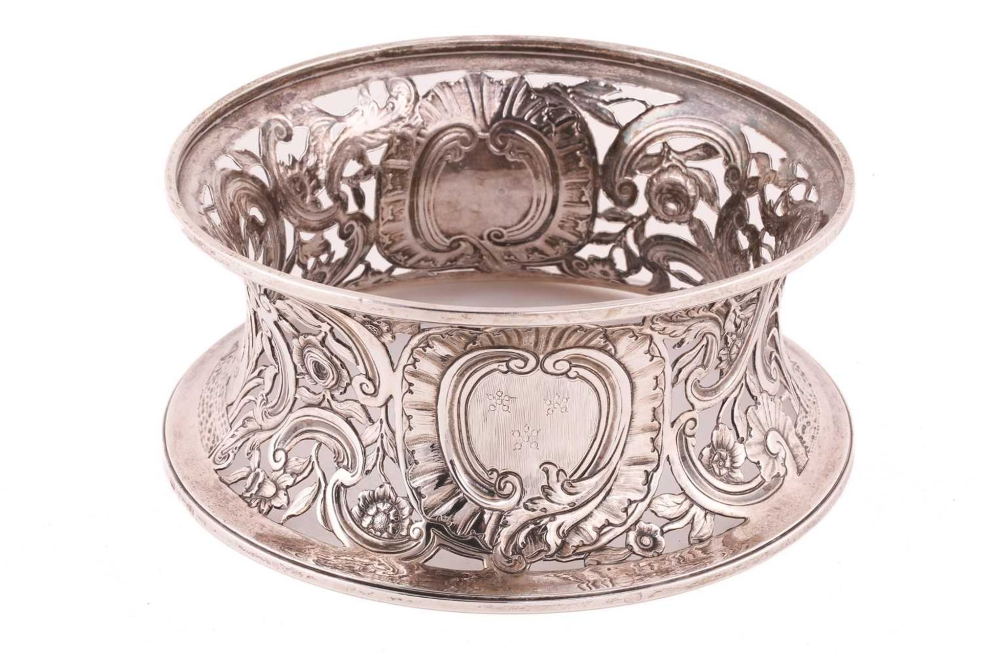 An Irish silver dish ring, circa 1760, maker's mark rubbed off possibly William Homer, the - Image 4 of 10