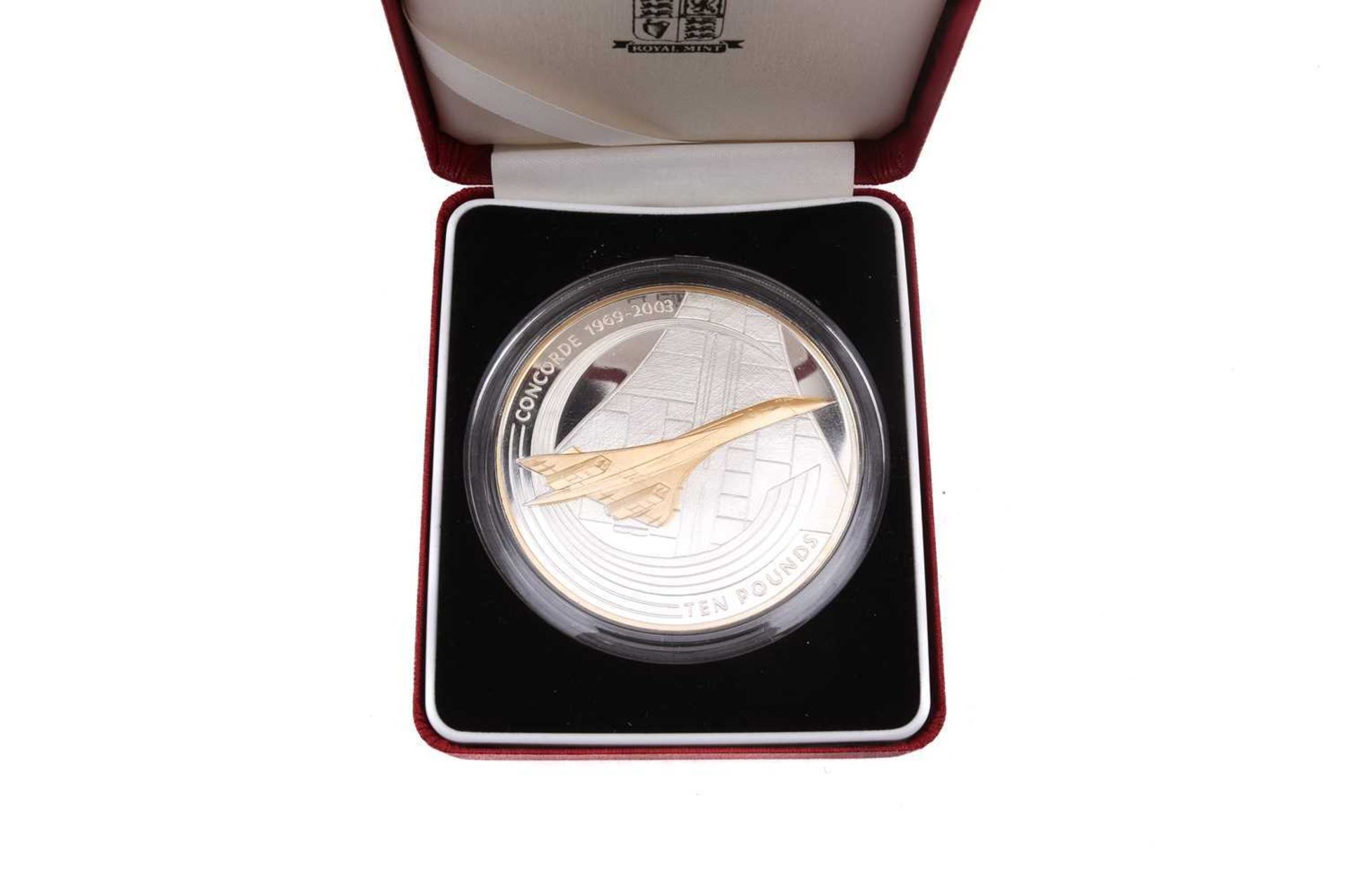 A cased set of eight proof silver encapsulated crown pieces, to commemorate Queen Elizabeth II - Image 11 of 15