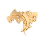 Alan Gard - a Modernist diamond spray brooch in 18ct gold, set with round brilliant cut diamonds