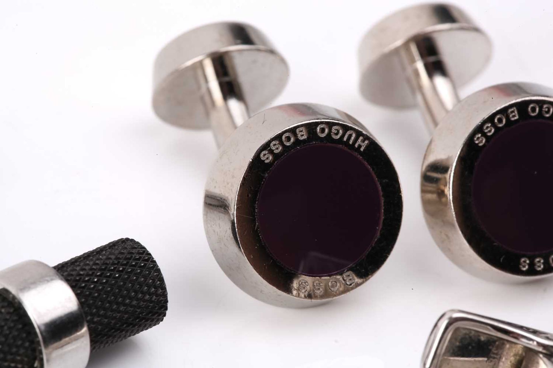 Five pairs of cufflinks; comprising a pair of Dunhill silver cufflinks inset with mother-of-pearl - Image 3 of 7