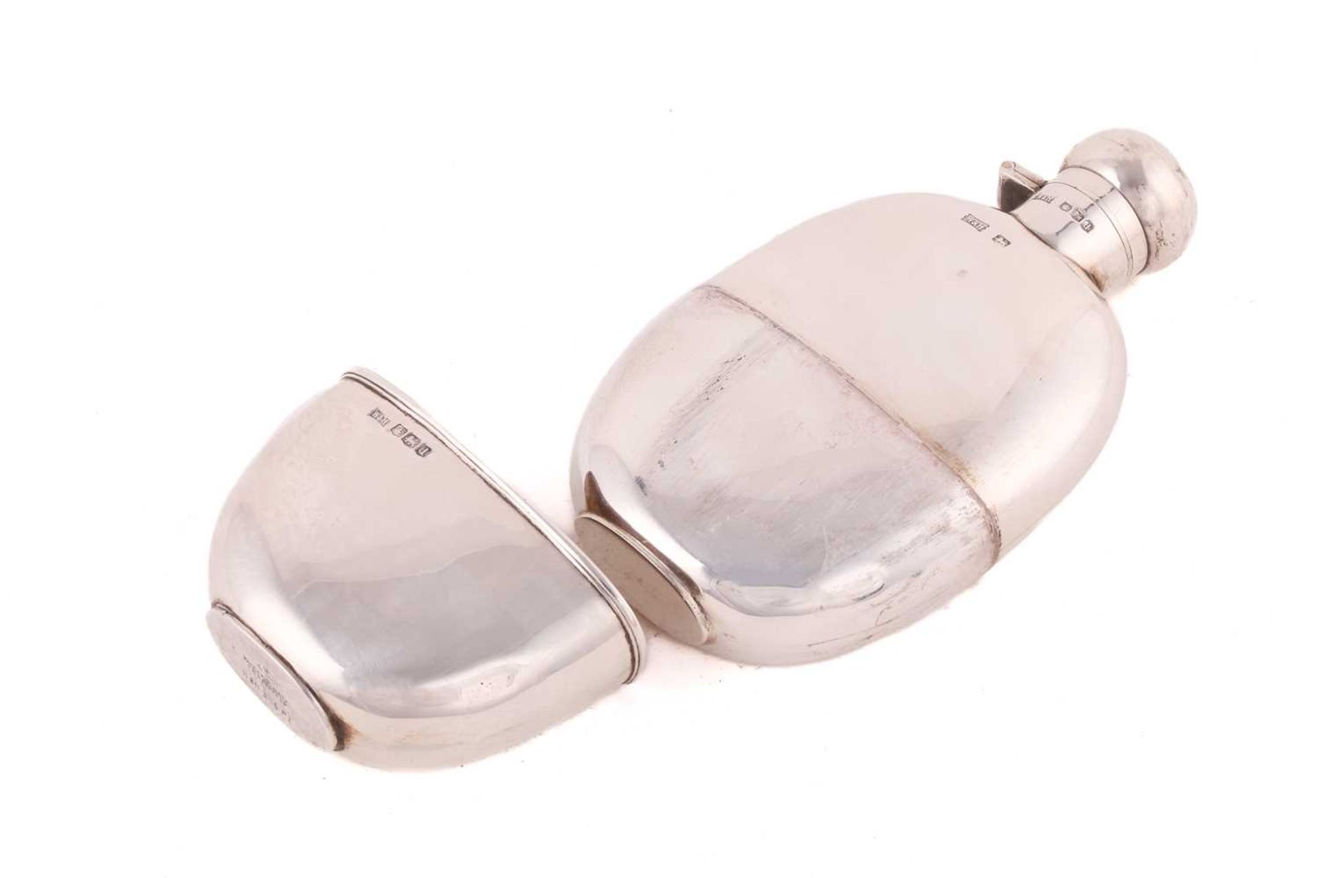 A silver hip flask and a silver cigar case, the oval hip flask by Walker and Hall, Sheffield 1920, - Image 4 of 16