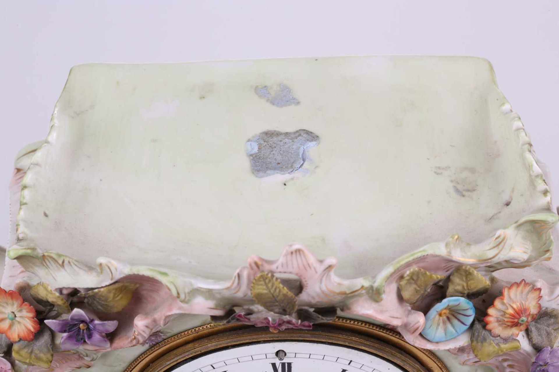 A late 19th-century German Porcelain figural 8-day mantel clock with cherubic and muse surmount - Image 15 of 19