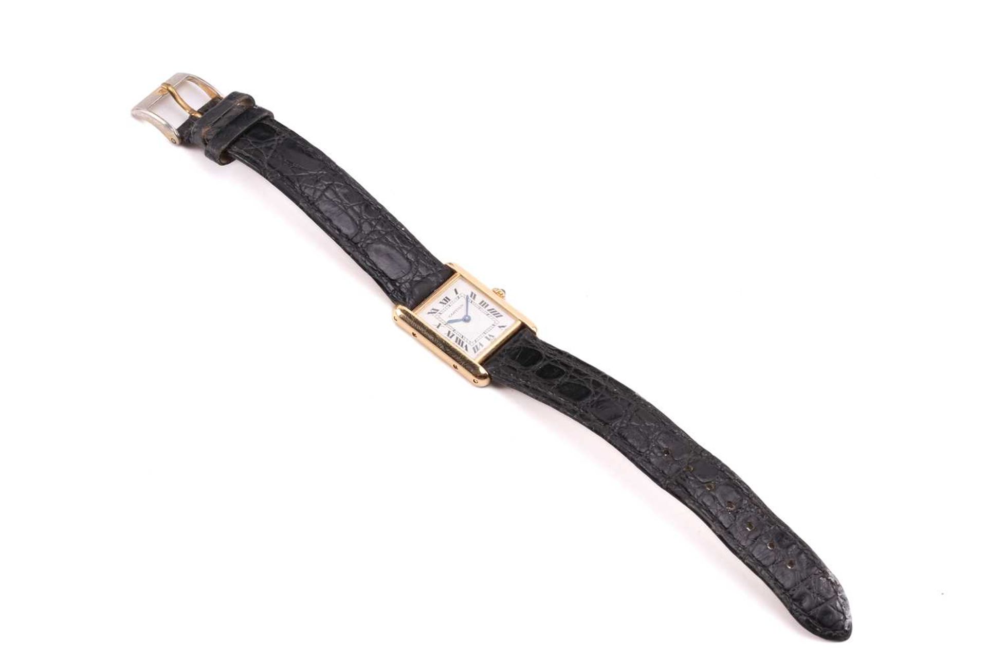 A Cartier Tank 18k gold ladies quartz wristwatch ref. 21003350, the white dial having Roman numerals - Image 2 of 8