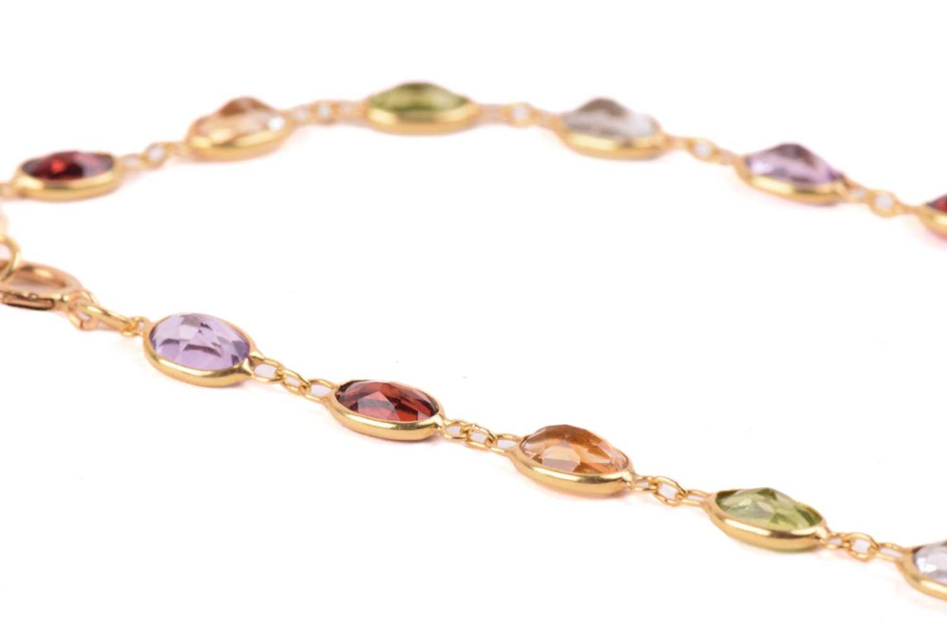 A gem-set harlequin necklace, open-back links set with oval-cut gemstones of 5.8 mm, alternating - Image 4 of 5