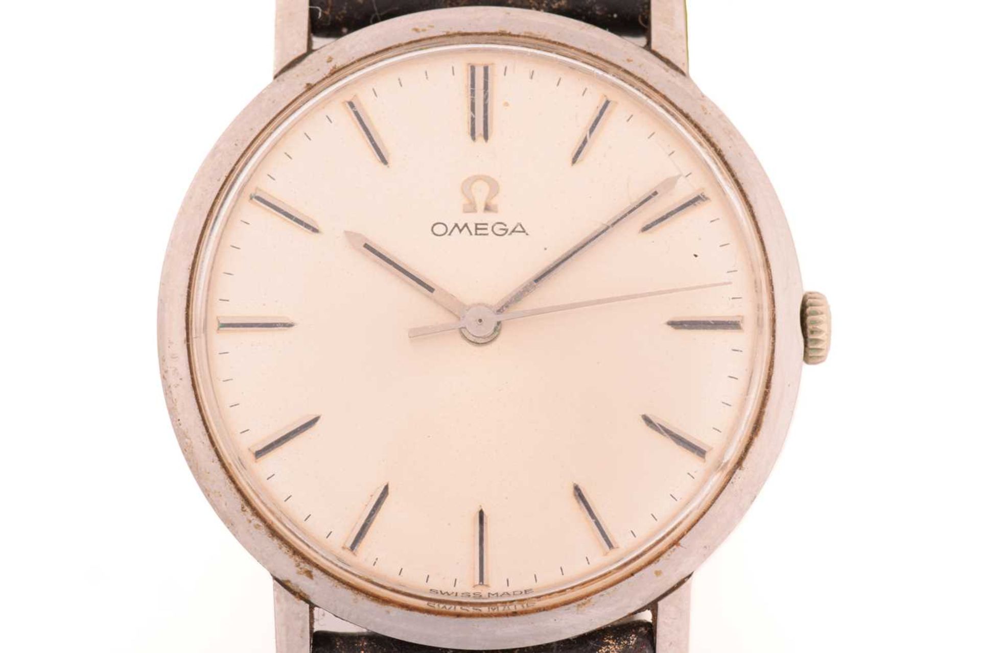 An Omega mechanical dress watch featuring a Swiss-made hand-wound movement calibre: 601 in a steel - Image 2 of 11