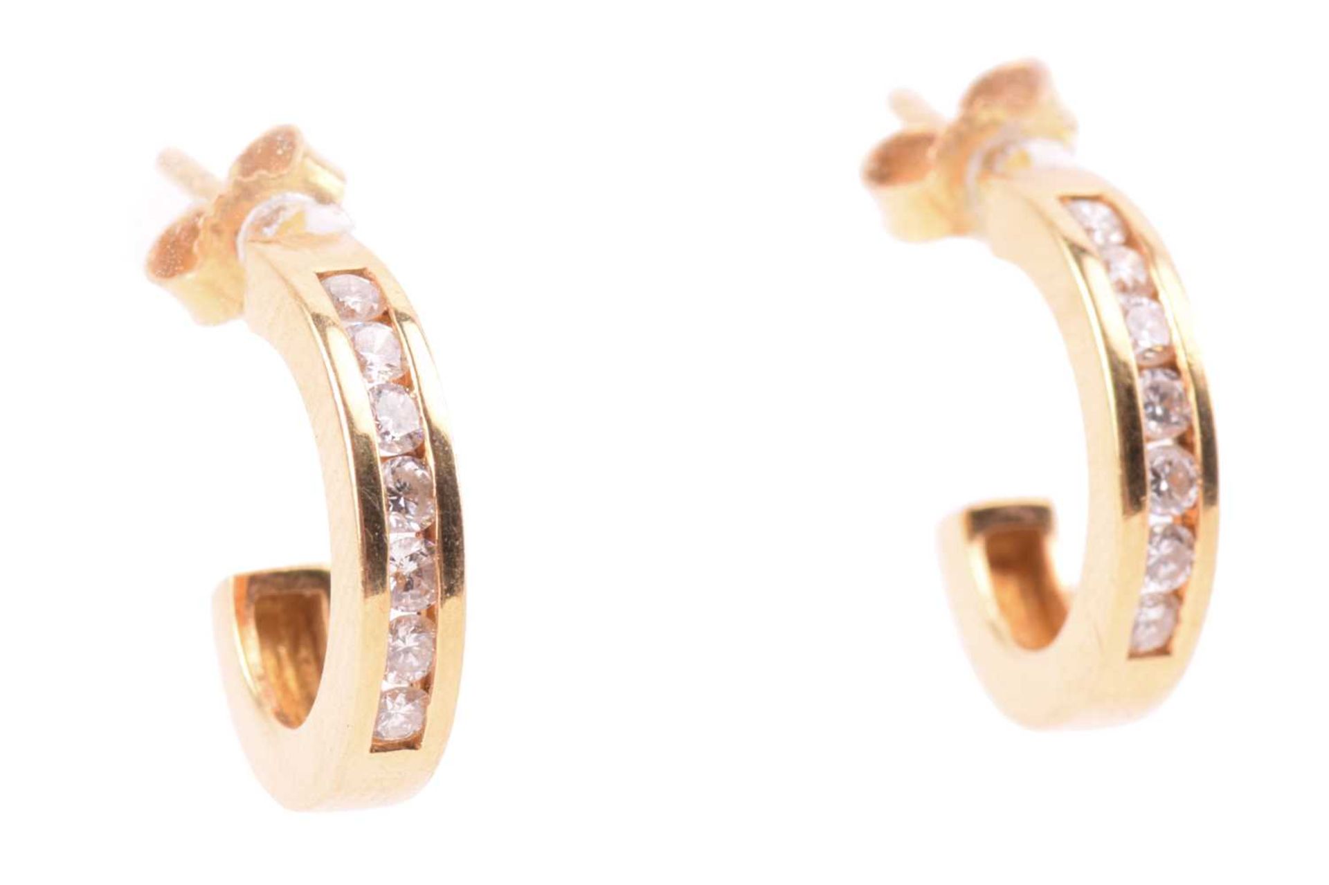 Two pairs of diamond-set hoop earrings in 18ct yellow gold; the first channel-set with diamond - Image 6 of 7