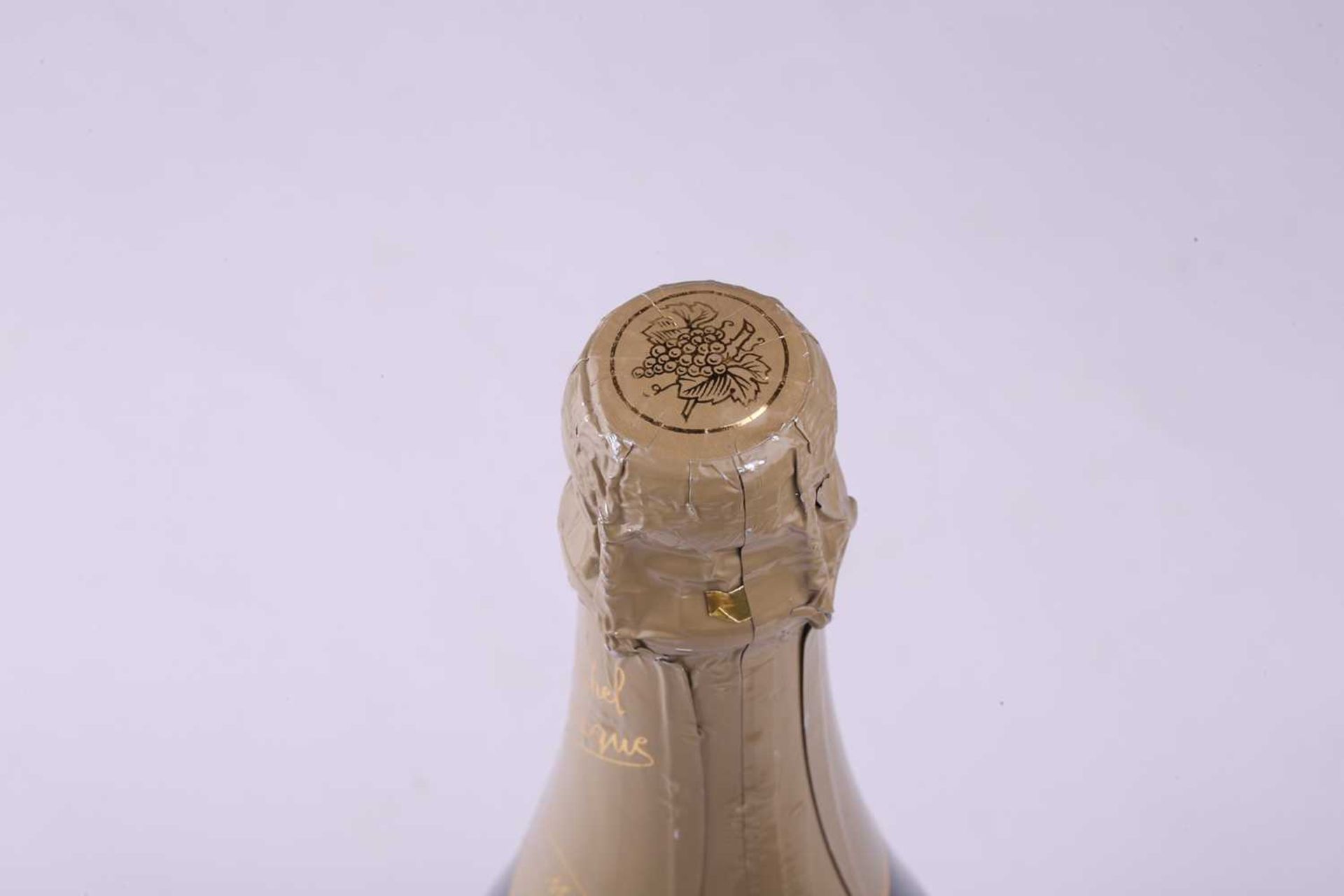 Nine mixed bottles comprising three Rathfinny Classic Cuvee Sussex Sparkling Wine, 2018, 750ml, - Bild 21 aus 28