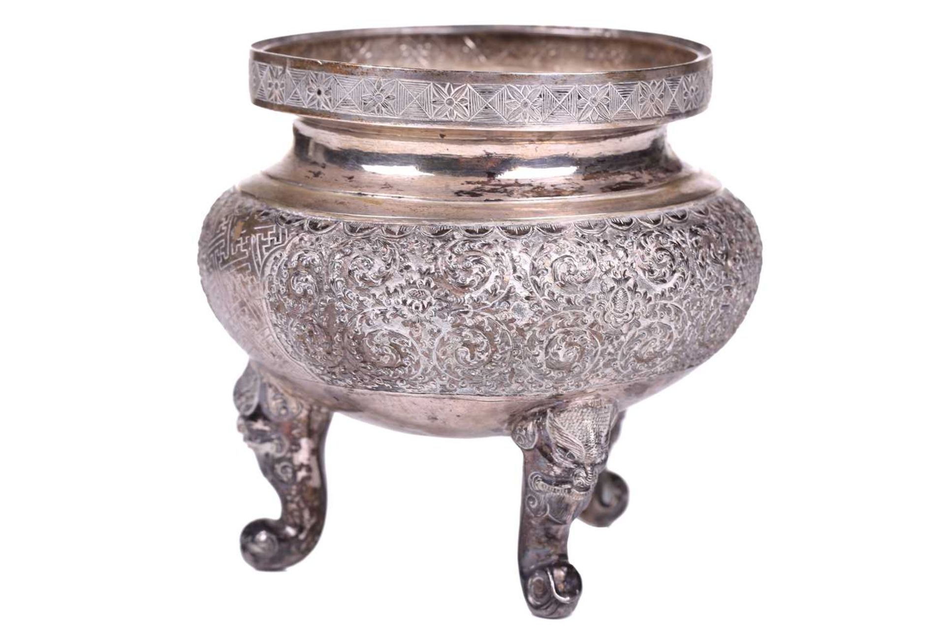 A Chinese silver censer of circular squat-bellied form, late Qing Dynasty/early Republic, the body - Image 3 of 13