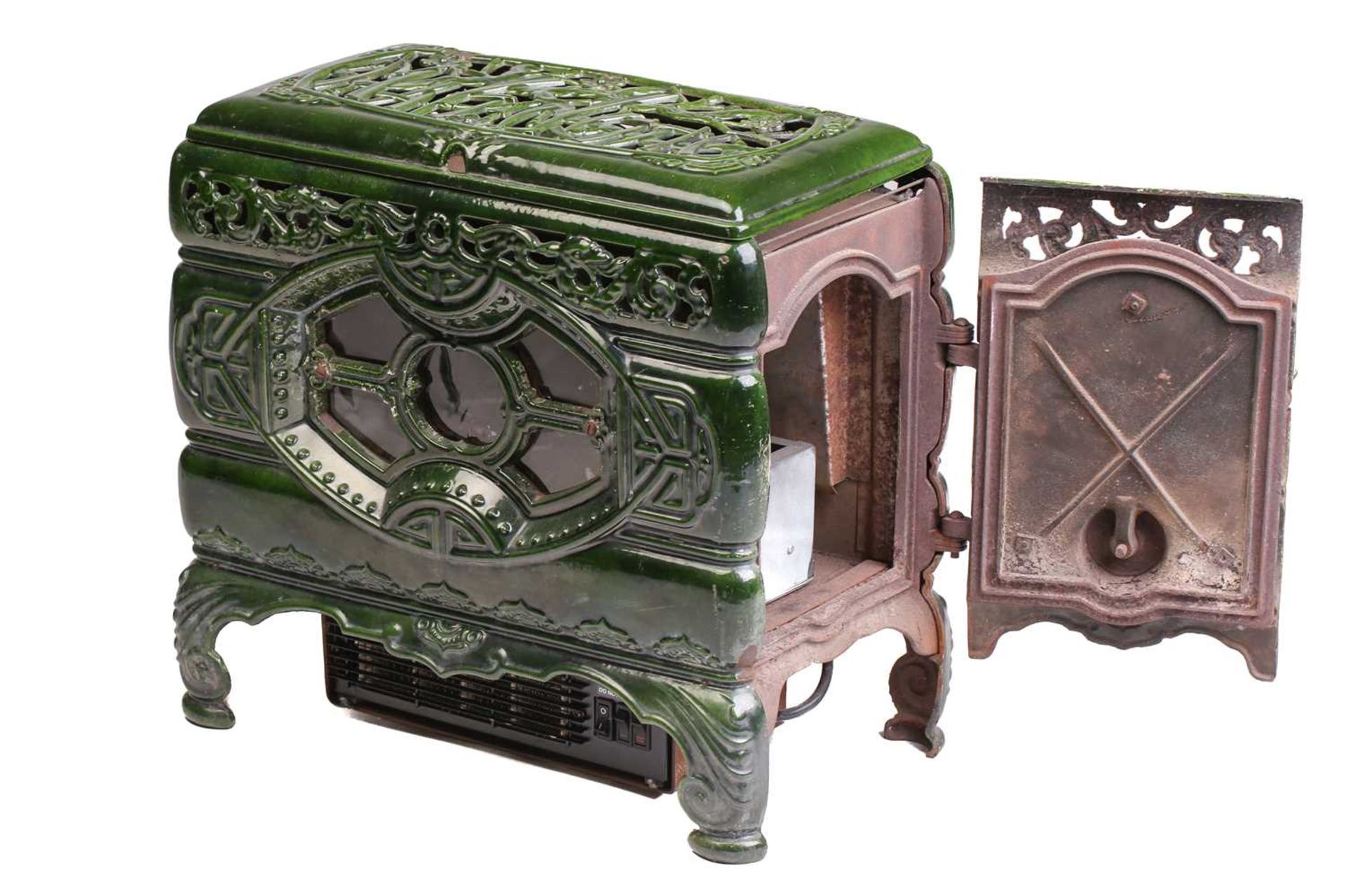 A Faure Revin 'Mah Jong' green enamelled stove, converted into an electric heater, 50 cm wide, 46 cm - Image 10 of 15