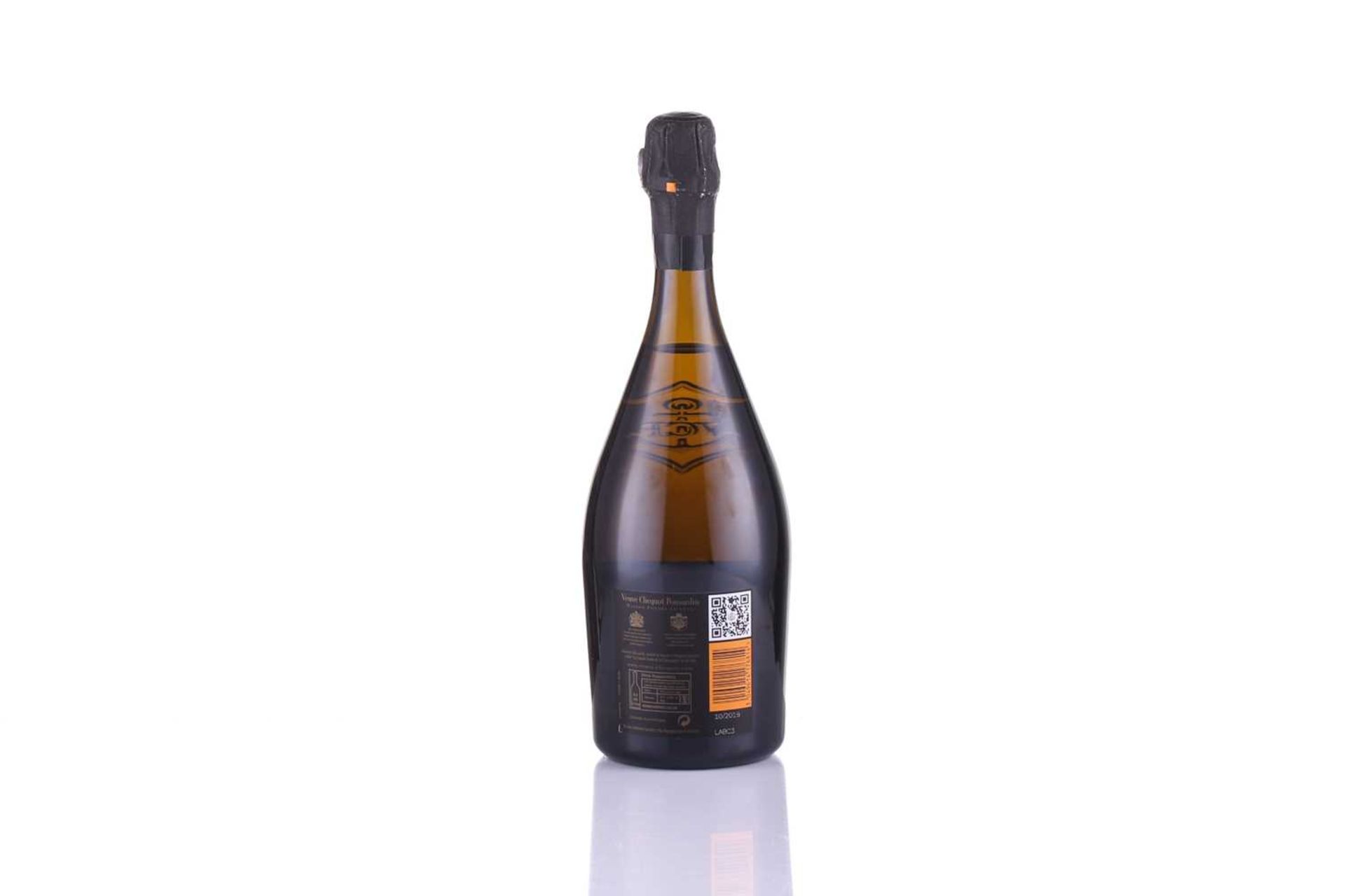 A bottle of Veuve Clicquot La Grande Dame Champagne, 2008, 750ml, 12.5%, together with a Veuve - Bild 7 aus 10