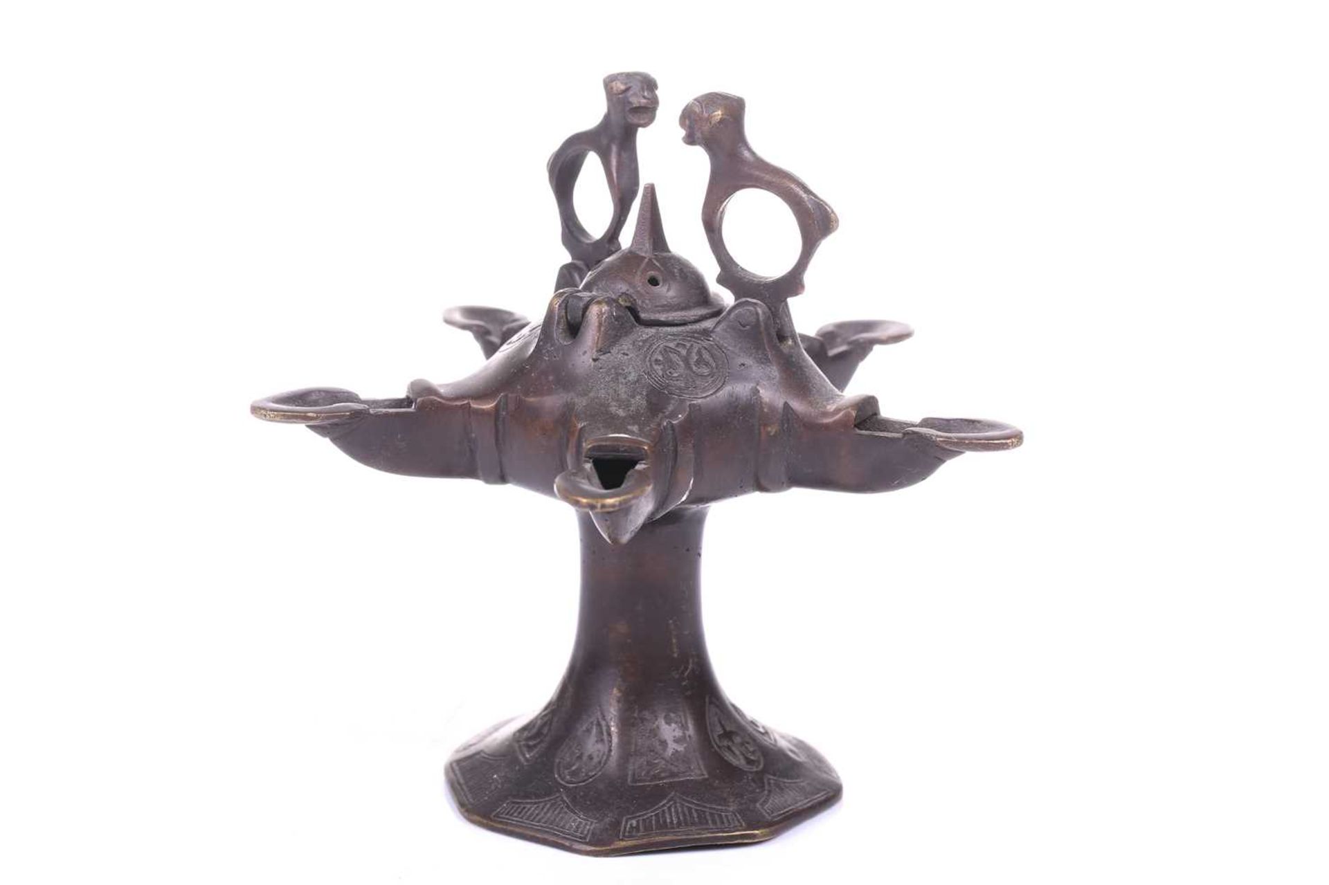 A Bactrian-style oil lamp, with five spouts around a central hinged lid and two mythical beast - Image 2 of 10