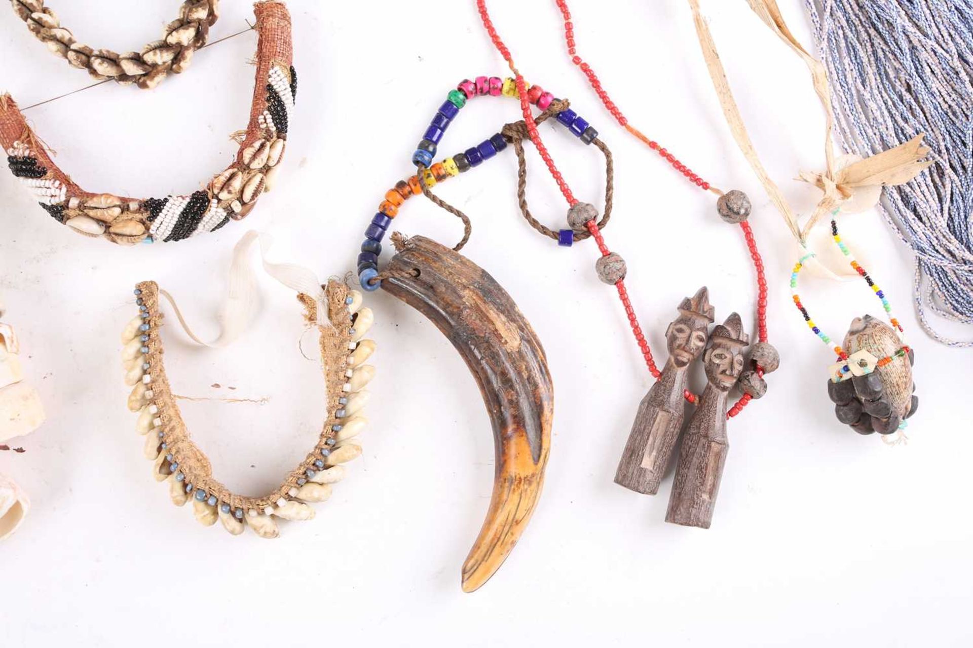 A large collection of principally West African jewellery, to include Ghanaian glass bead - Image 6 of 8