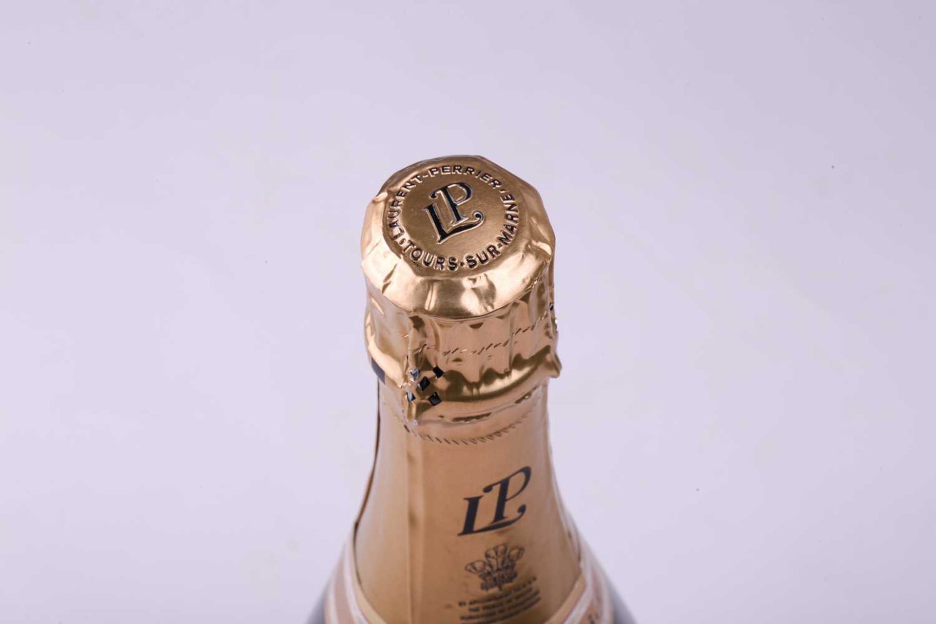 Six bottles of Laurent Perrier La Cuvee Brut Champagne, 750ml, 12%Private collector in LondonVery - Bild 18 aus 19