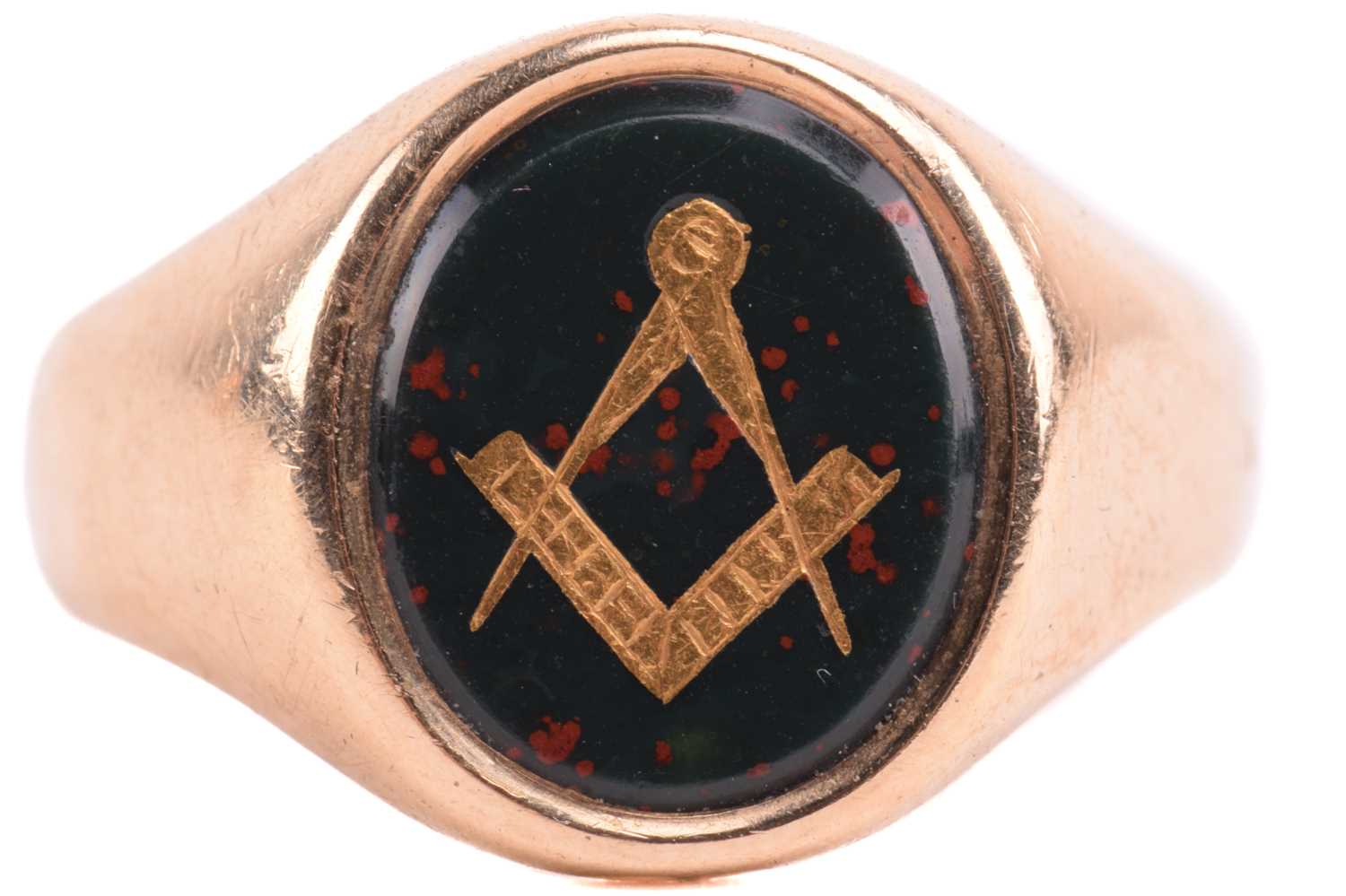 A 9ct gold Masonic signet ring, with enamelled square and compasses, total weight 5.4g, - Image 2 of 6