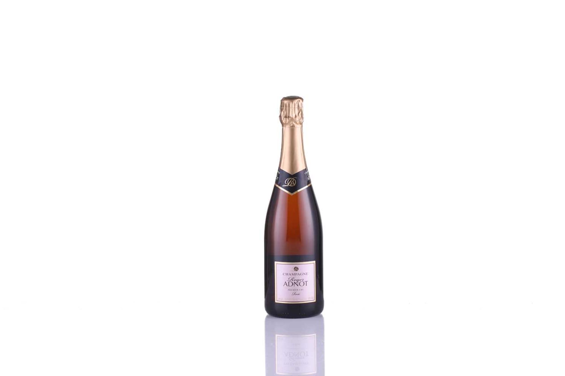 Nine mixed bottles comprising three Rathfinny Classic Cuvee Sussex Sparkling Wine, 2018, 750ml, - Bild 19 aus 28