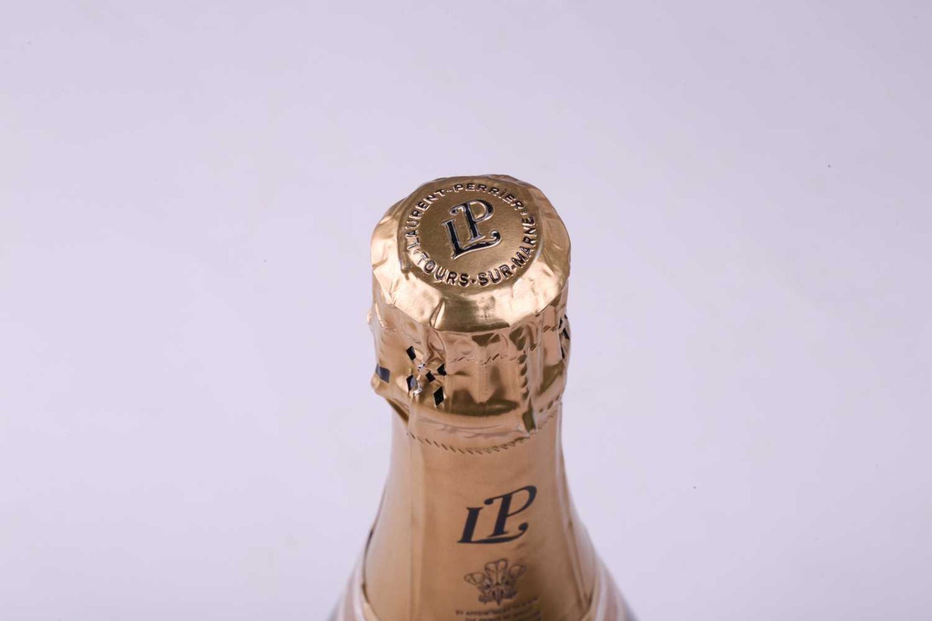 Six bottles of Laurent Perrier La Cuvee Brut Champagne, 750ml, 12%Private collector in LondonVery - Bild 19 aus 19