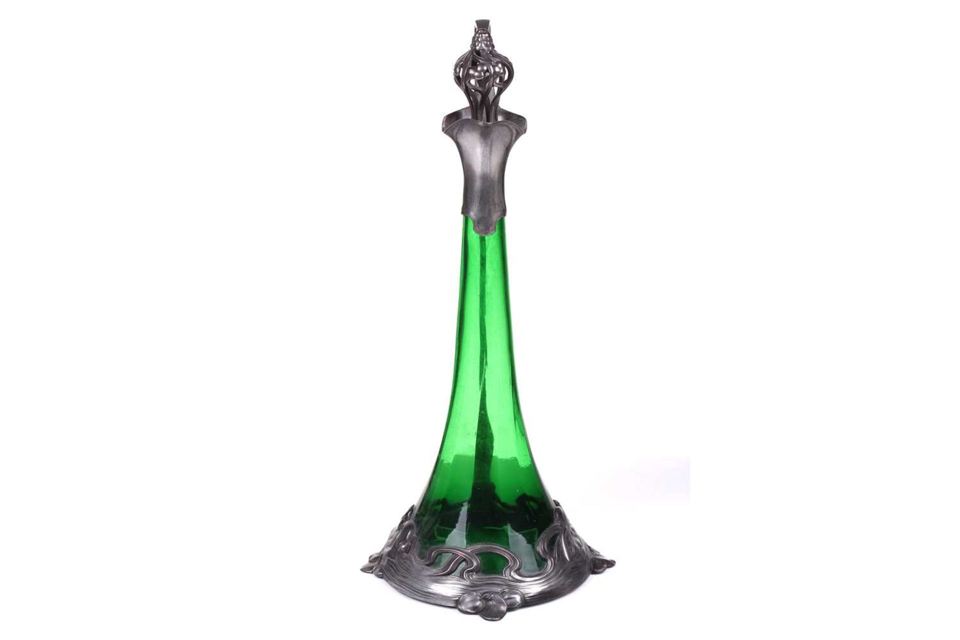 Albert Mayer for WMF, a pewter mounted green glass claret jug / ewer, c.1900, of inverted tapering - Bild 2 aus 9
