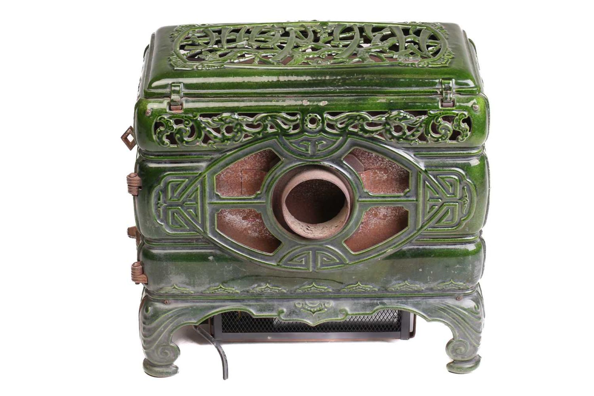 A Faure Revin 'Mah Jong' green enamelled stove, converted into an electric heater, 50 cm wide, 46 cm - Image 8 of 15