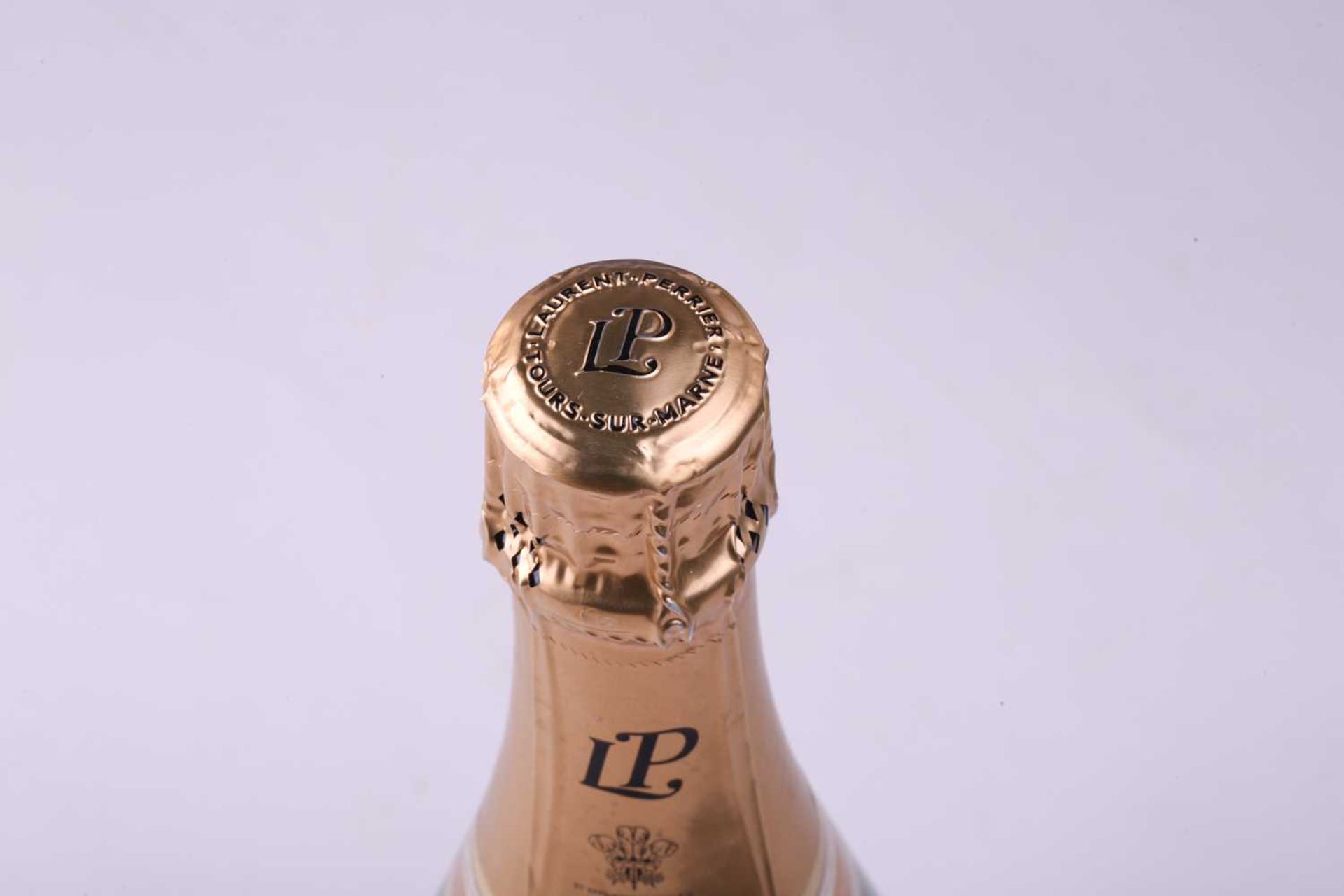 Six bottles of Laurent Perrier La Cuvee Brut Champagne, 750ml, 12%Private collector in LondonVery - Bild 17 aus 19