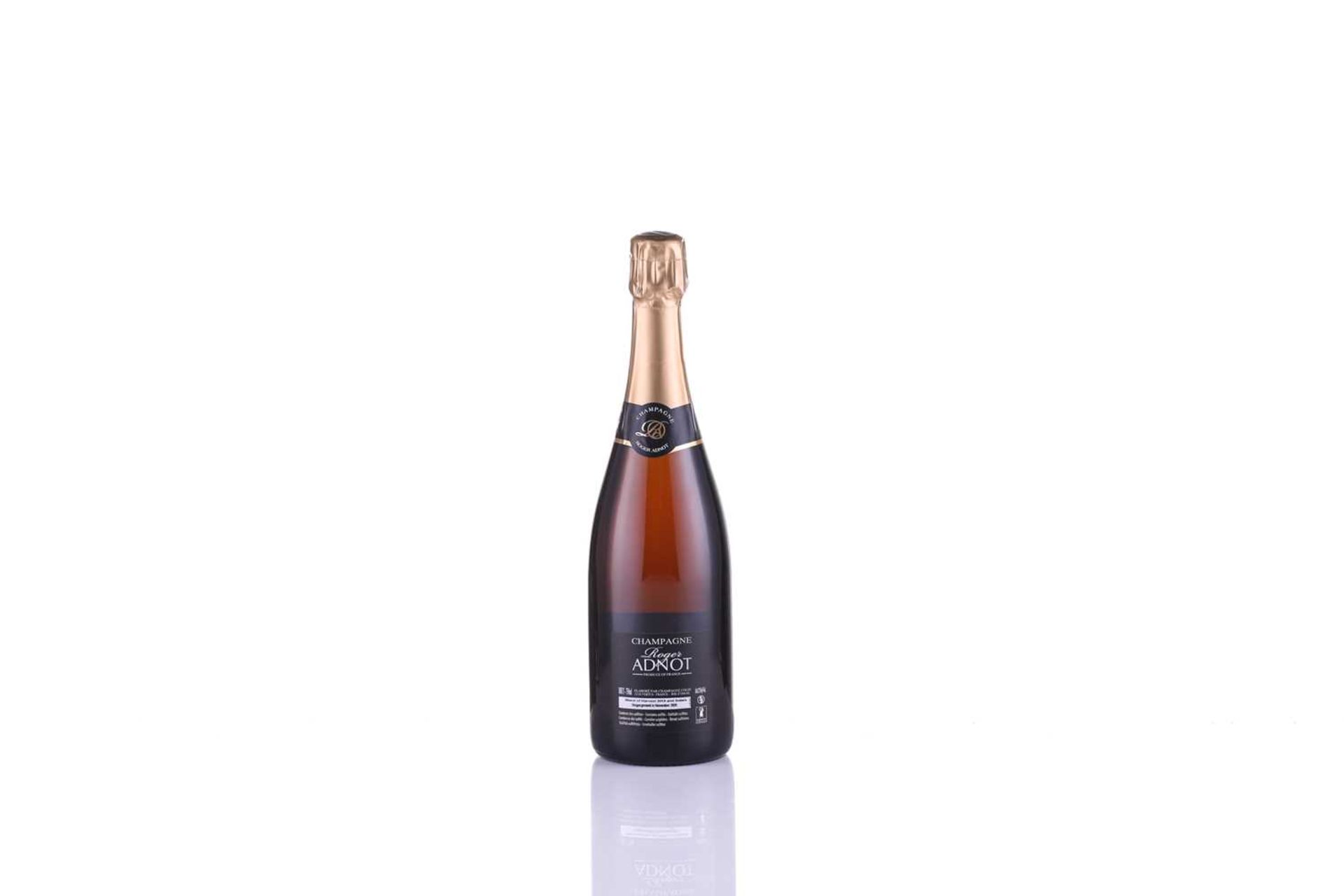 Nine mixed bottles comprising three Rathfinny Classic Cuvee Sussex Sparkling Wine, 2018, 750ml, - Bild 5 aus 28