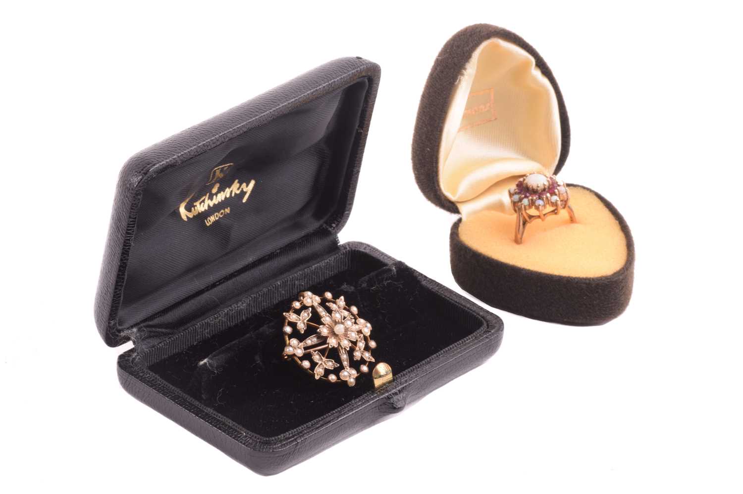 An Edwardian seed pearl floral brooch and a cluster ring; brooch measuring 28mm in diameter, - Image 2 of 5