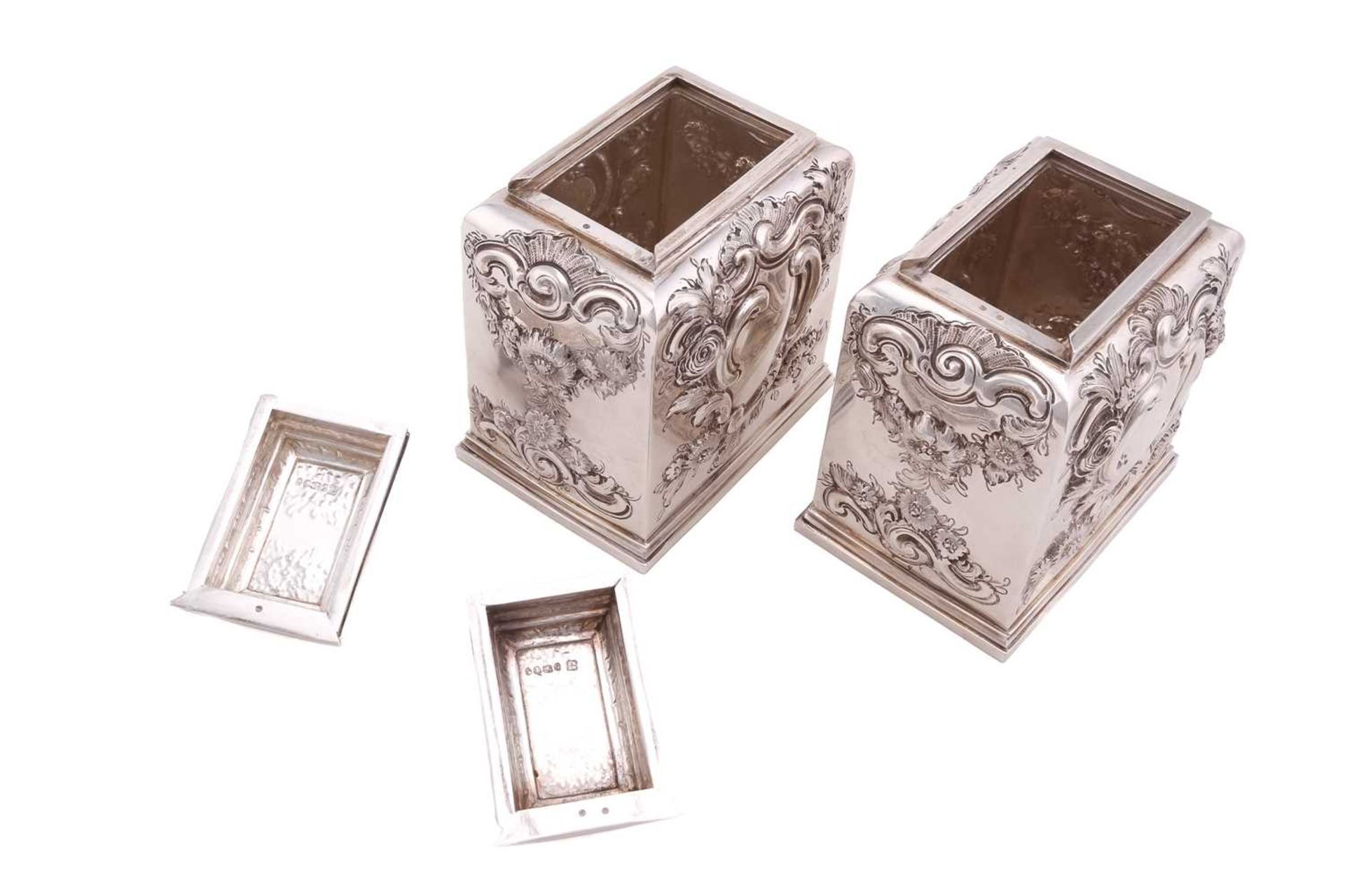 A pair of mid-Victorian silver tea caddies. London 1866 by Edward and John Barnard. Rounded - Image 14 of 14