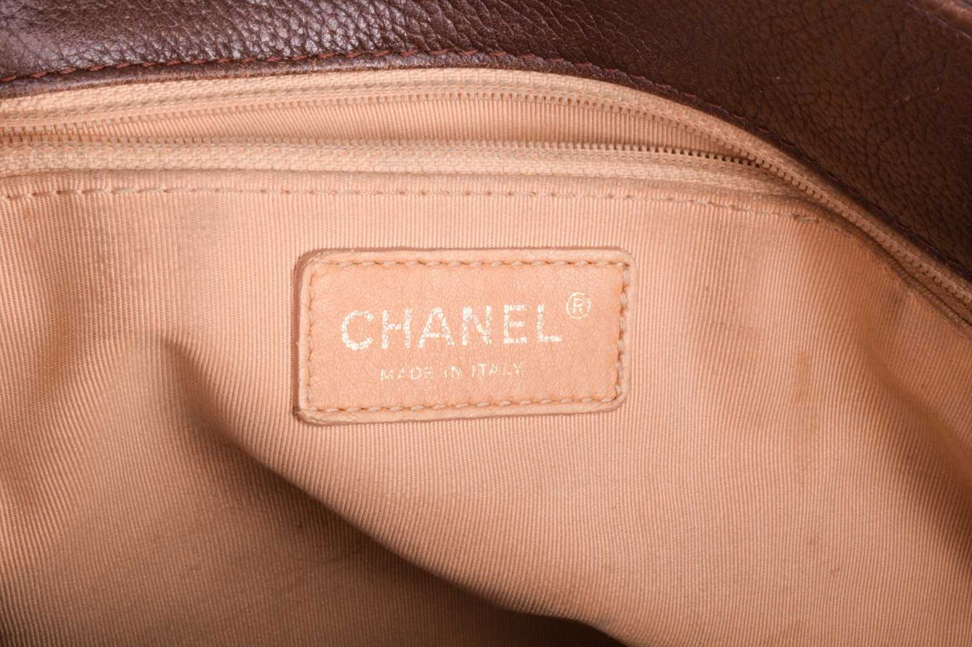 Chanel - an Executive tote bag in hazelnut brown grained leather, circa 1989, constructed with - Image 6 of 10