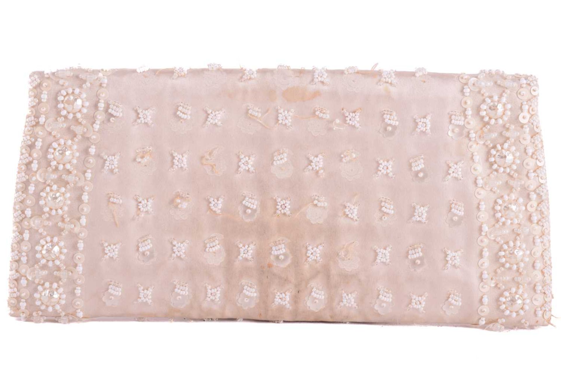 A Gucci handbag and a beaded envelope clutch, circa late 1960; the rectangular handbag in dusty pink - Image 10 of 14