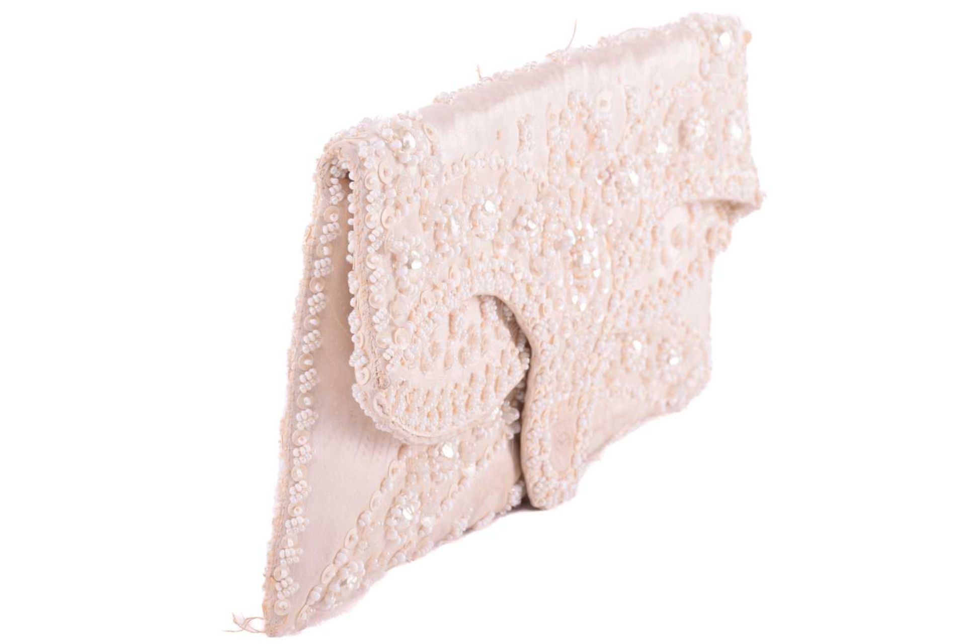 A Gucci handbag and a beaded envelope clutch, circa late 1960; the rectangular handbag in dusty pink - Image 9 of 14