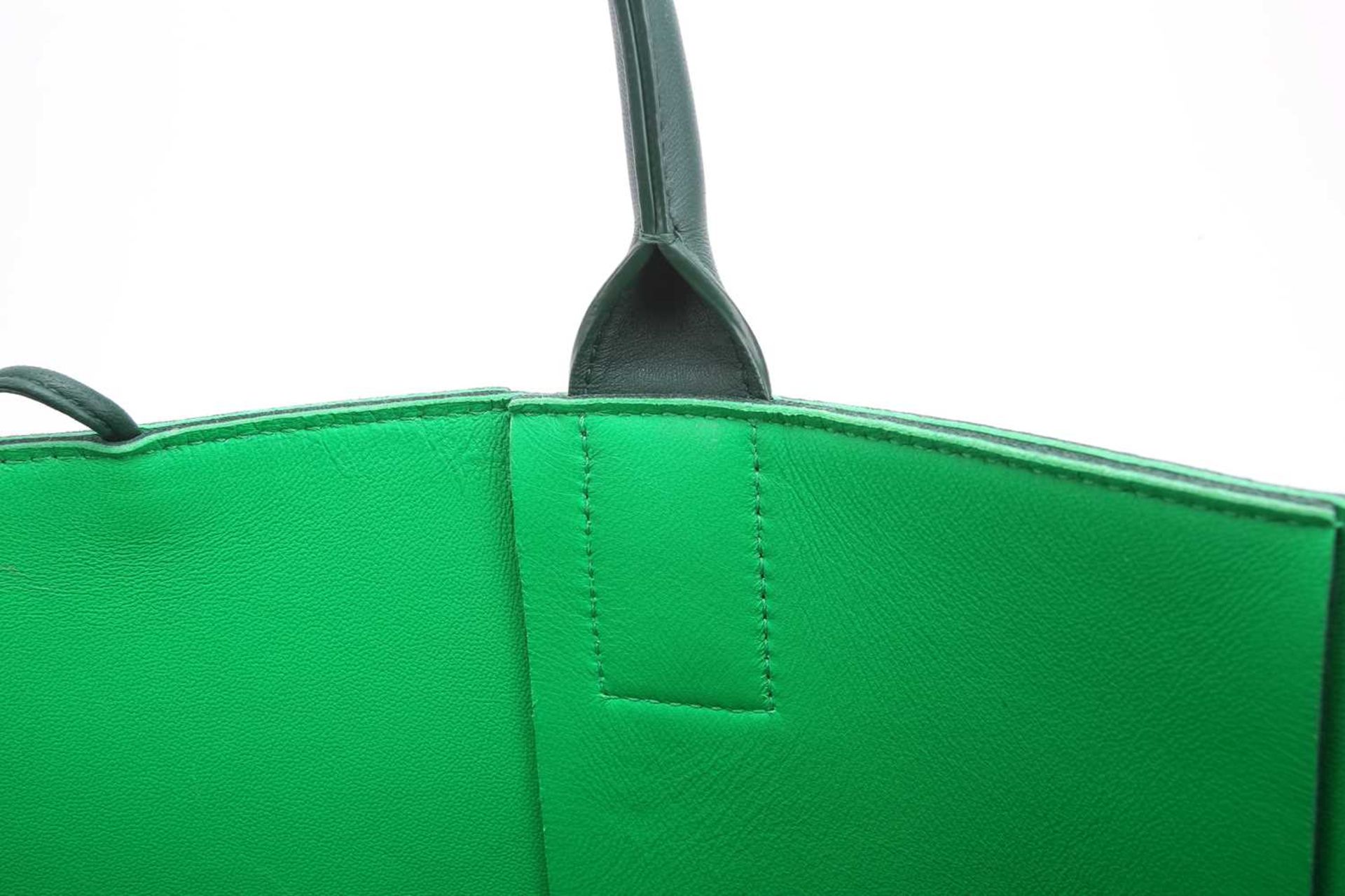 Bottega Veneta - a medium 'Arco' tote in hunter green and lime lambskin bonded leather, woven basket - Image 15 of 15