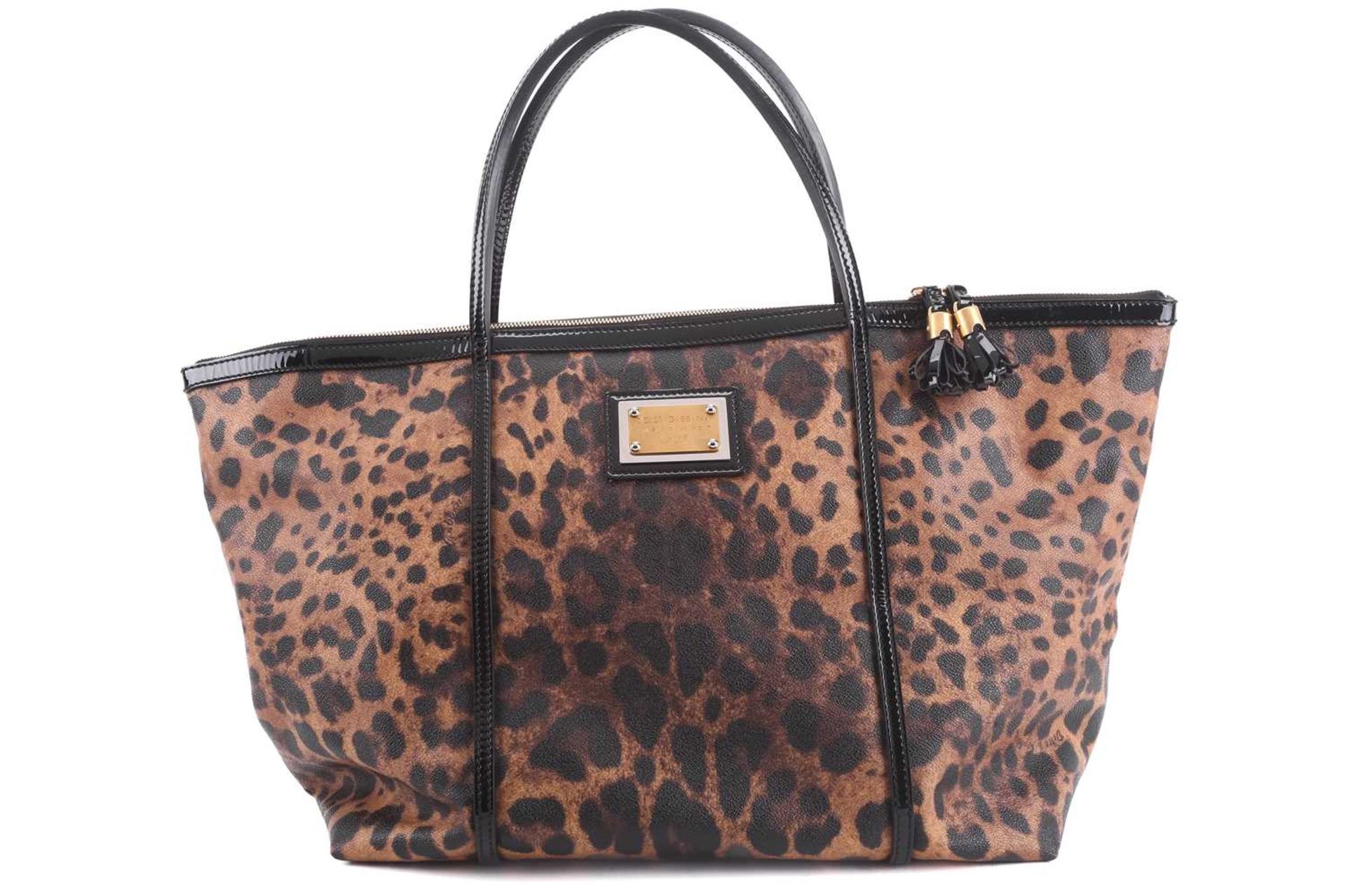 Dolce & Gabbana - a large leopard print 'Escape' shopper tote with black patent leather trims and