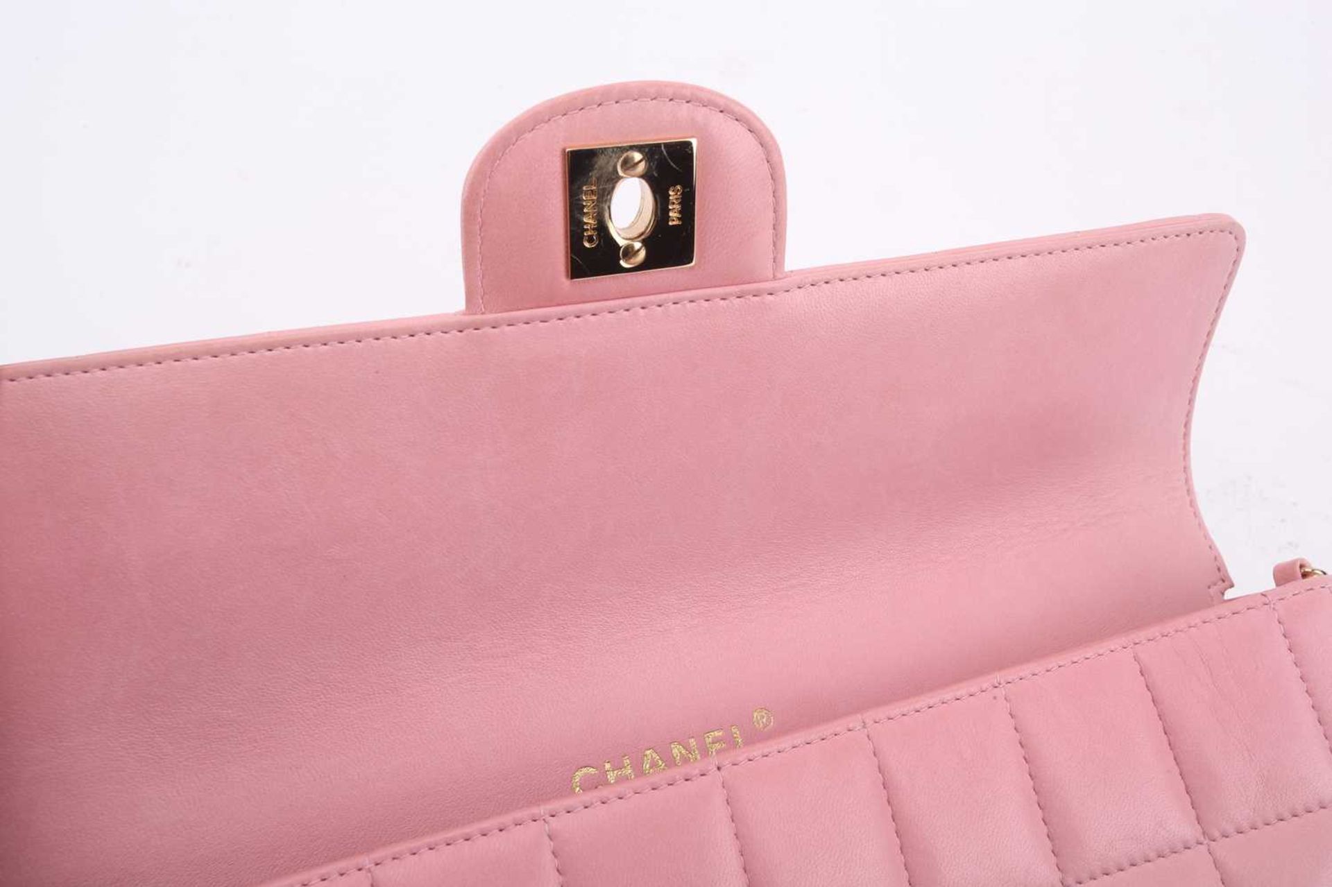 Chanel - an East West Chocolate Bar bag in baby pink lambskin leather, elongated rectangular body - Image 9 of 13