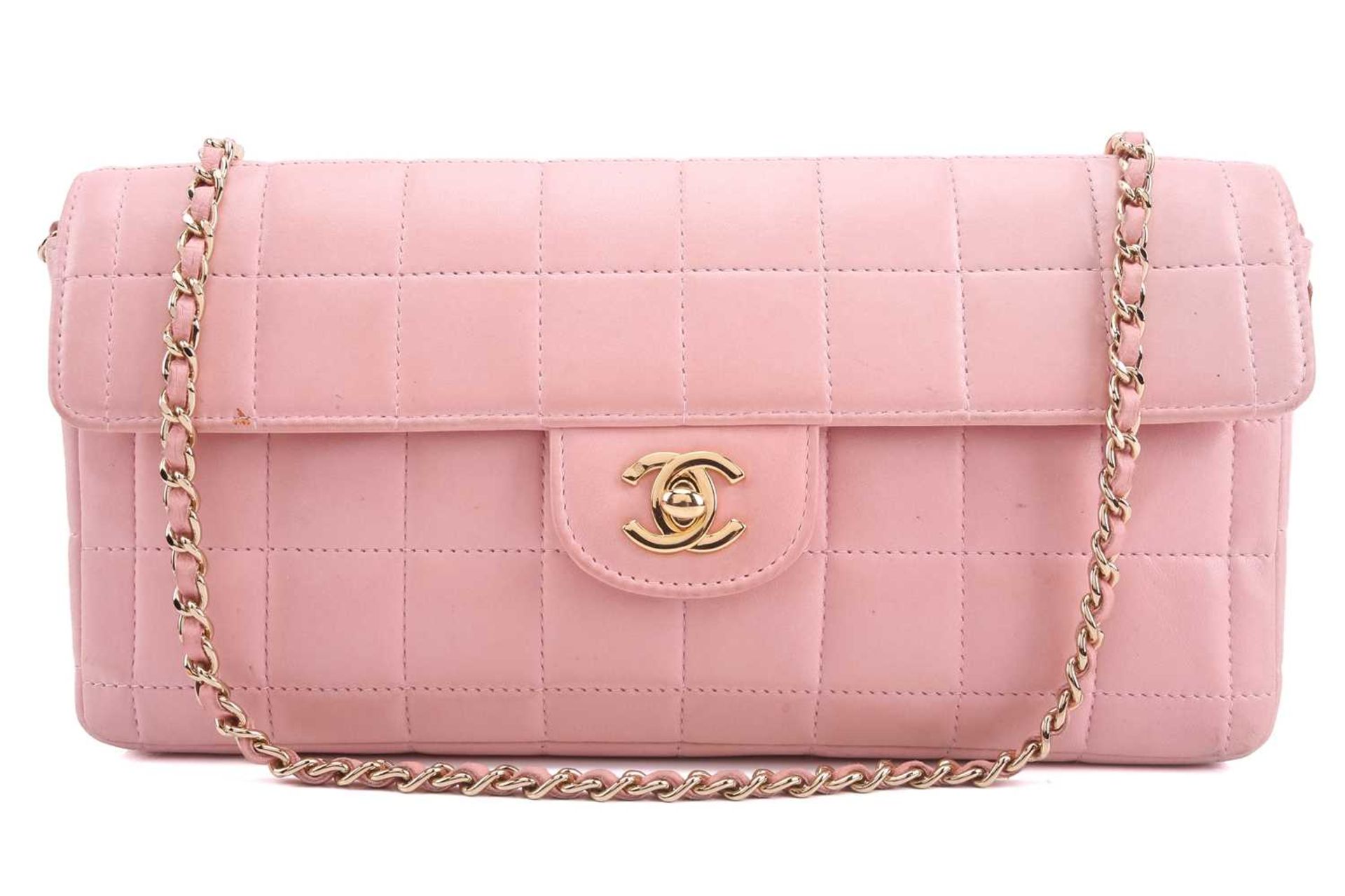 Chanel - an East West Chocolate Bar bag in baby pink lambskin leather, elongated rectangular body - Image 2 of 13