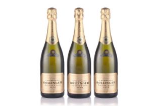 3 Bottles of Bollinger Grande Annee 1989, 75cl Cellar in Surrey Very good