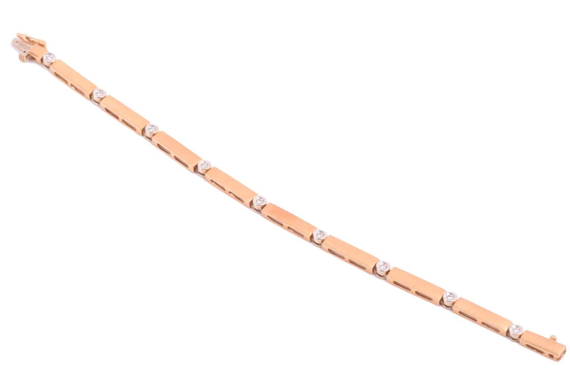 An 18ct gold bar link bracelet with diamond-set spacers, comprising a line of bar links with brush - Image 4 of 4