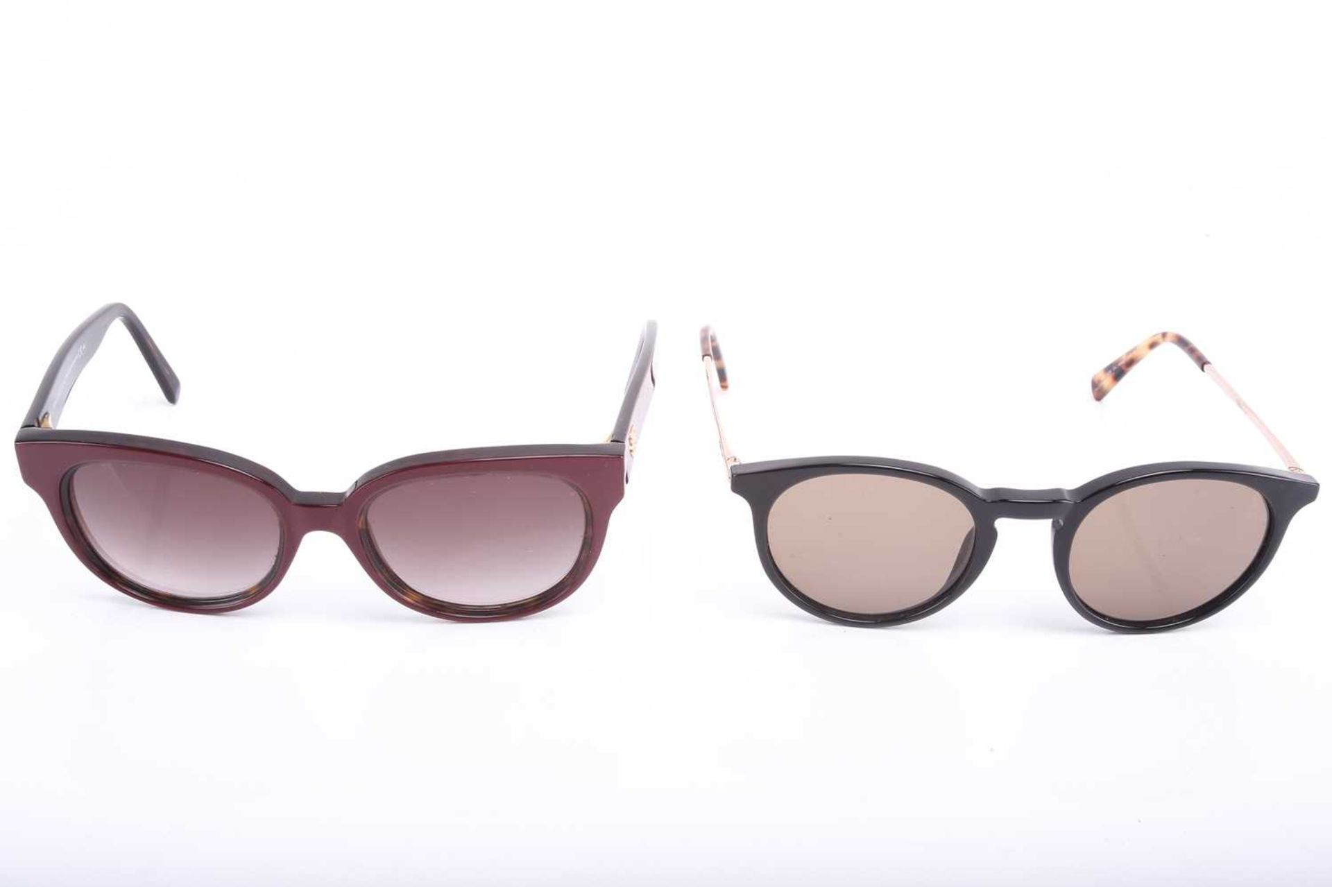 Two pairs of lady's sunglasses comprising Montblanc pair of sunglasses with black frames the - Image 2 of 8