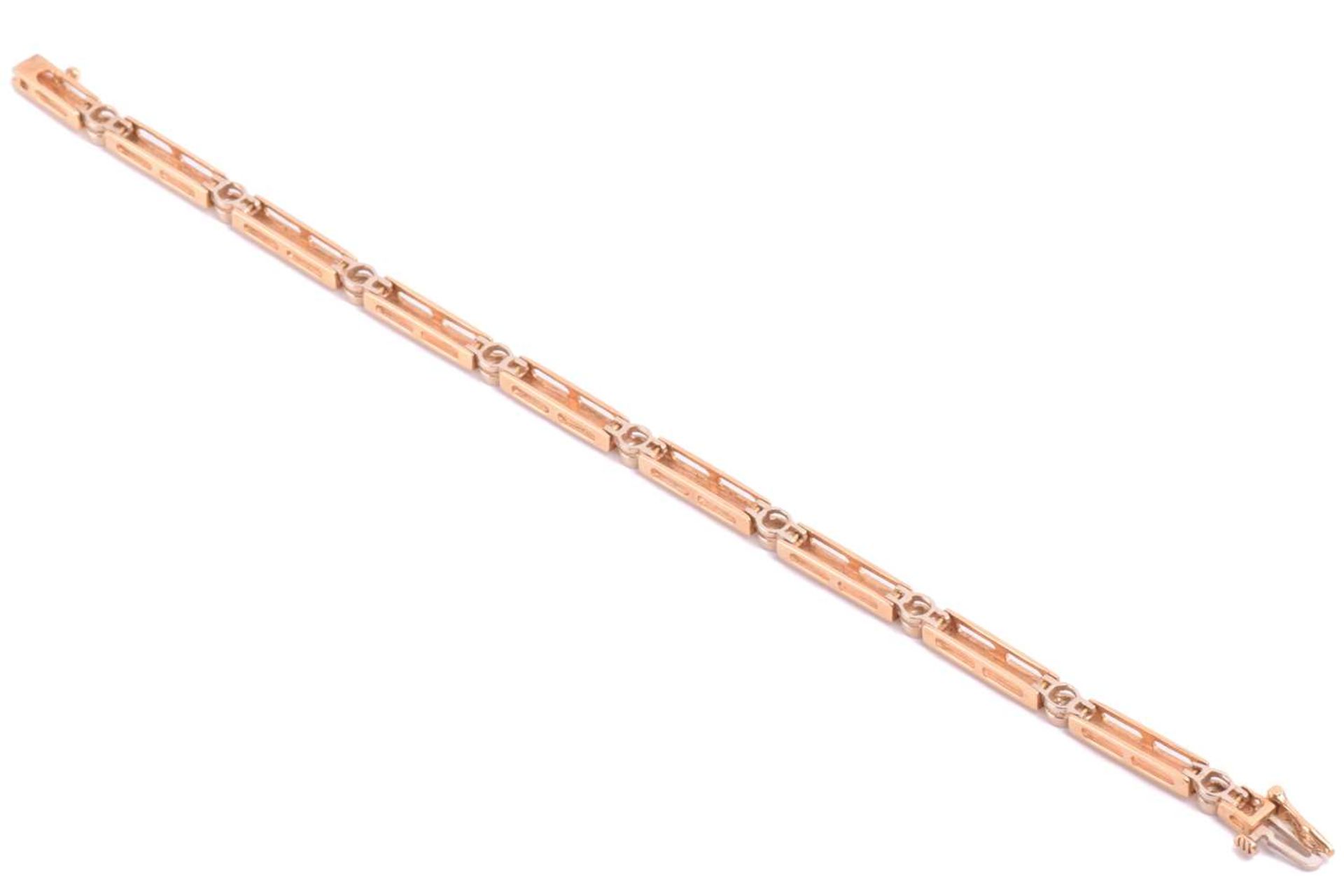An 18ct gold bar link bracelet with diamond-set spacers, comprising a line of bar links with brush - Image 3 of 4