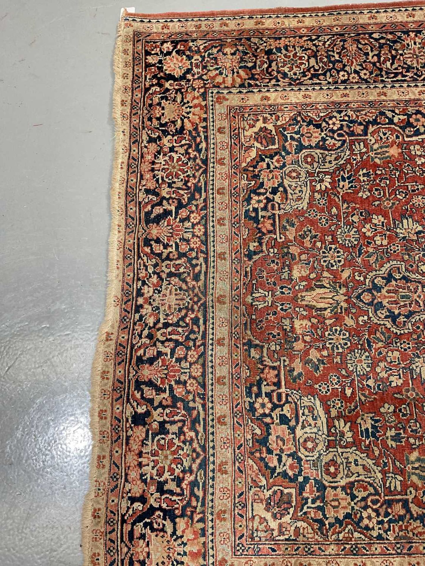 A Kashan rug with central medalion within borders, 202 x 133cm (2) Provenance: The contents of The - Bild 5 aus 9