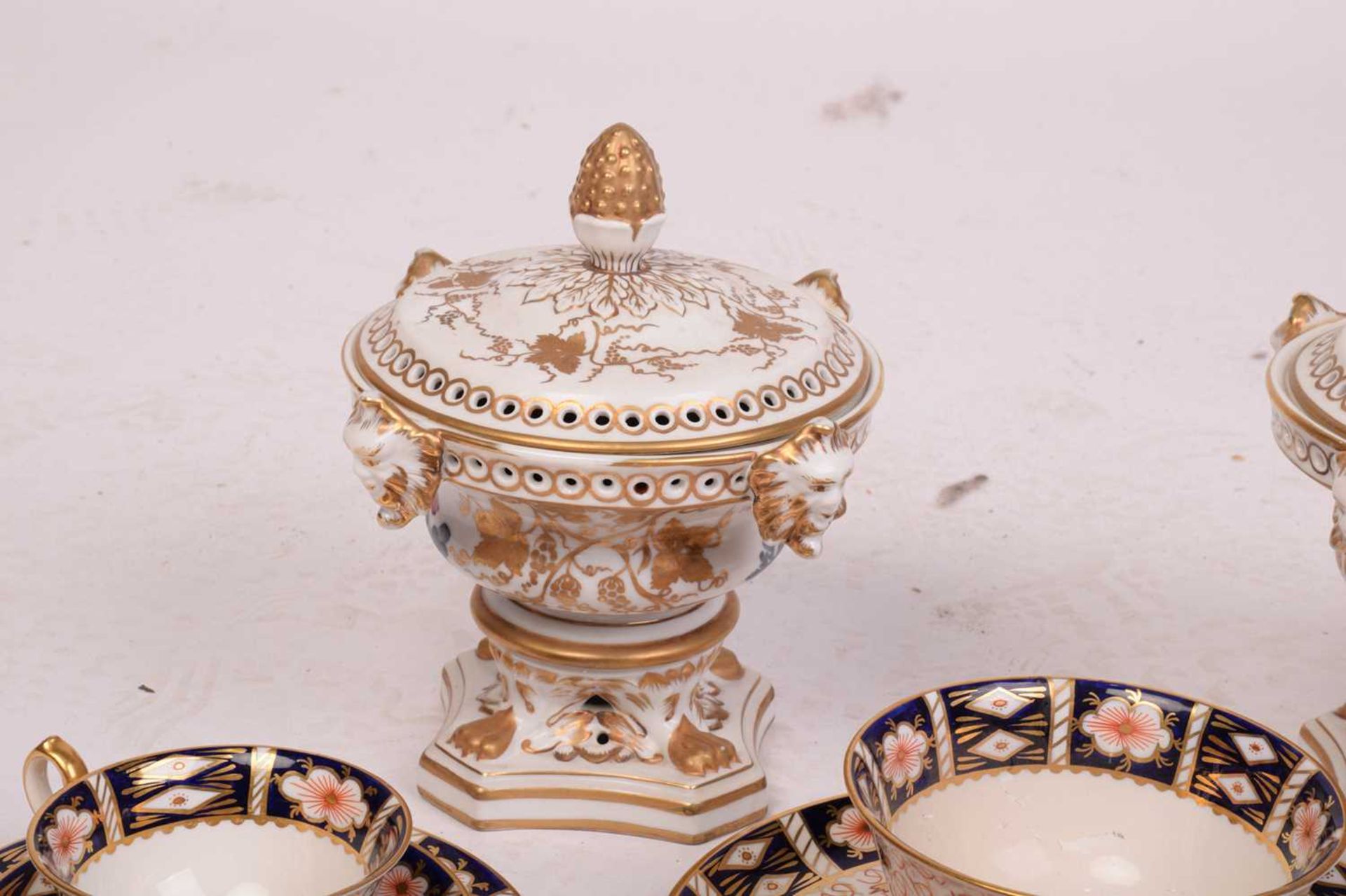 A quantity of Royal Crown Derby 'Old Imari' pattern teawares, together with a pair of Sitzedndorf - Image 9 of 14