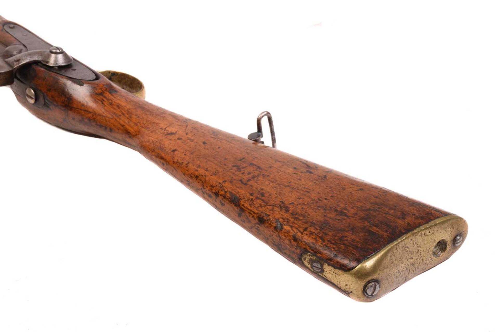 A Victorian Enfield 1856 Indian pattern percussion carbine, the lock dated1862 and bearing crown - Image 6 of 6