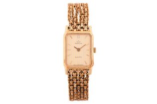 A Marvin 9k gold lady's Quartz wristwatch Model: 1590006 Year: 1990s approx Case Material: 9k gold