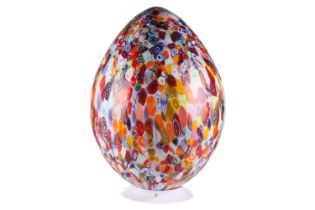 Carlo Colizza, Murano polychrome glass egg form table lamp, unsigned on a white metal base, with a