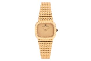 A Baume & Mercier lady's dress watch in 18ct yellow gold Model: 38264 Serial: 795076 Case