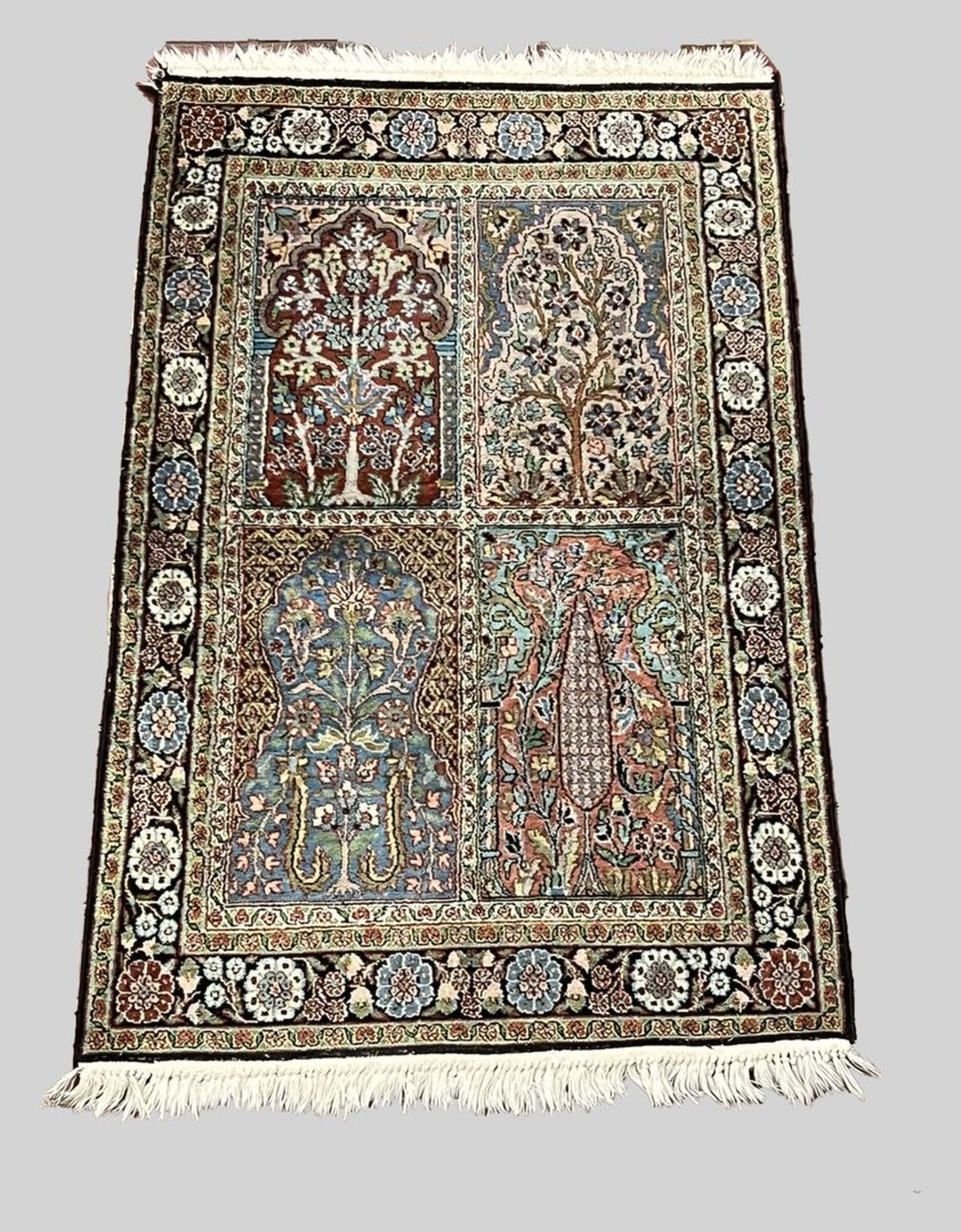 Kaschmir, Seide, ca. 127x 78 cm.