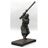 Skulptur eines Samurais.