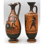 2 Vasen im antiken Stil.