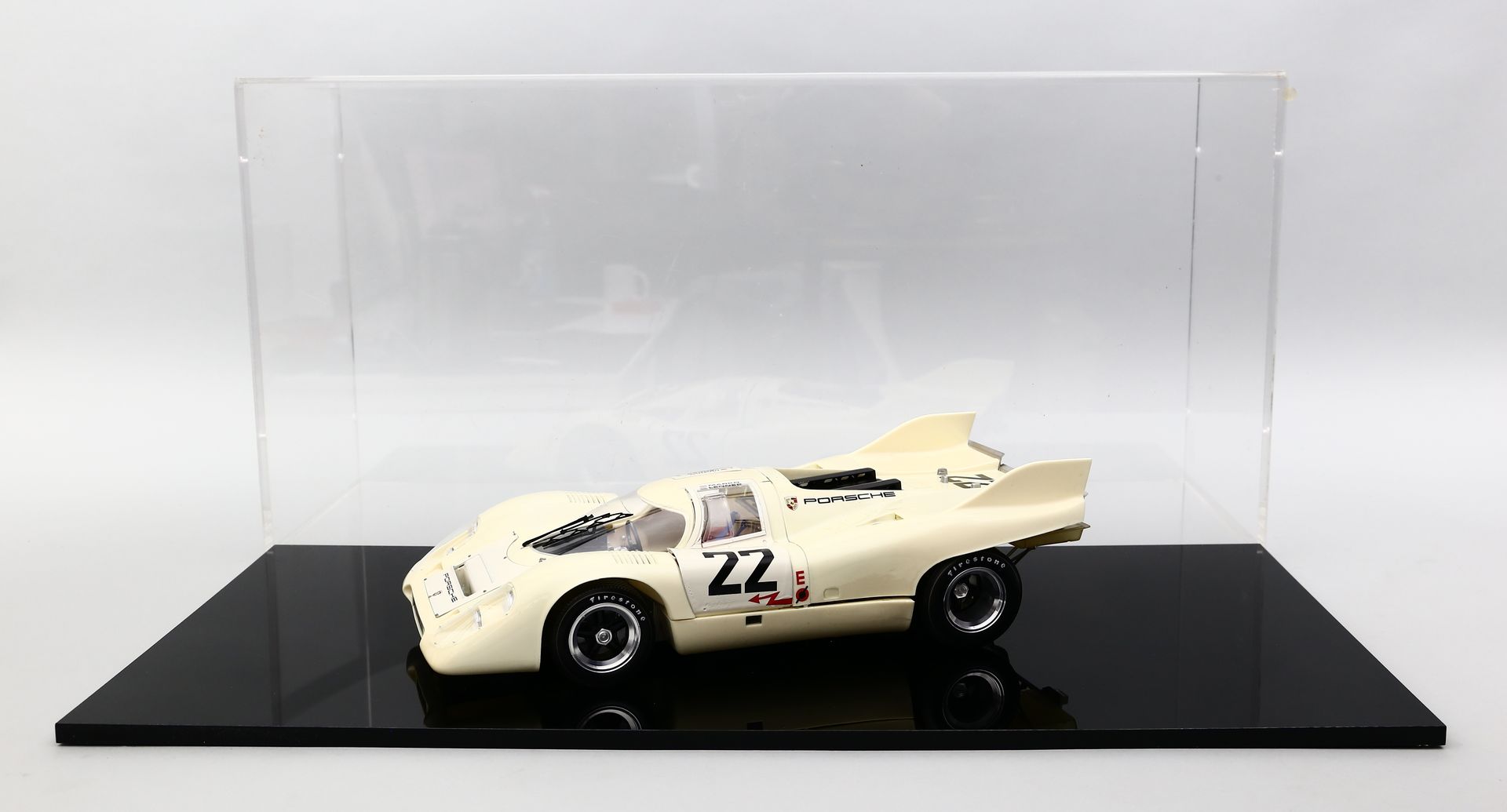 Modellauto "Rennwagen Porsche 917K" 1:12.